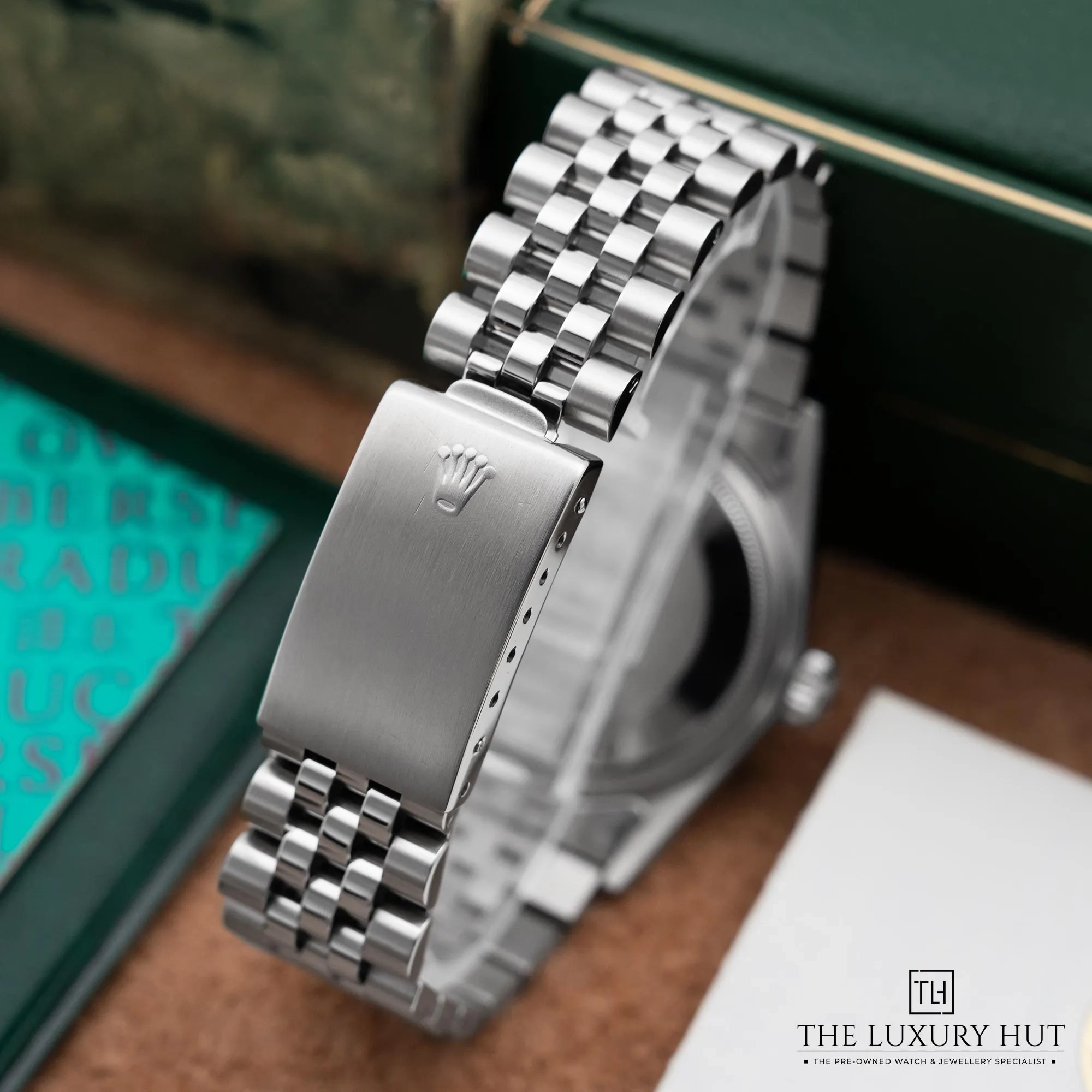 2026/02/c4a6ada8-e1c3-46c2-bd74-22a89528b824Rolex_Datejust_36_Steel_Silver_Baton_Dial_52593-d.jpg.webp