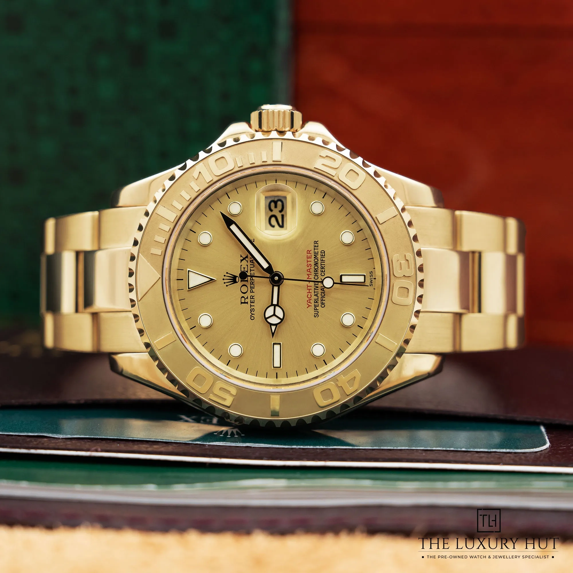 2026/02/cc230d19-1c8f-47f6-bbee-d84be0b4f9ebRolex_Yacht-Master_40_Yellow_Gold_Champagn_52660-c.jpg.webp