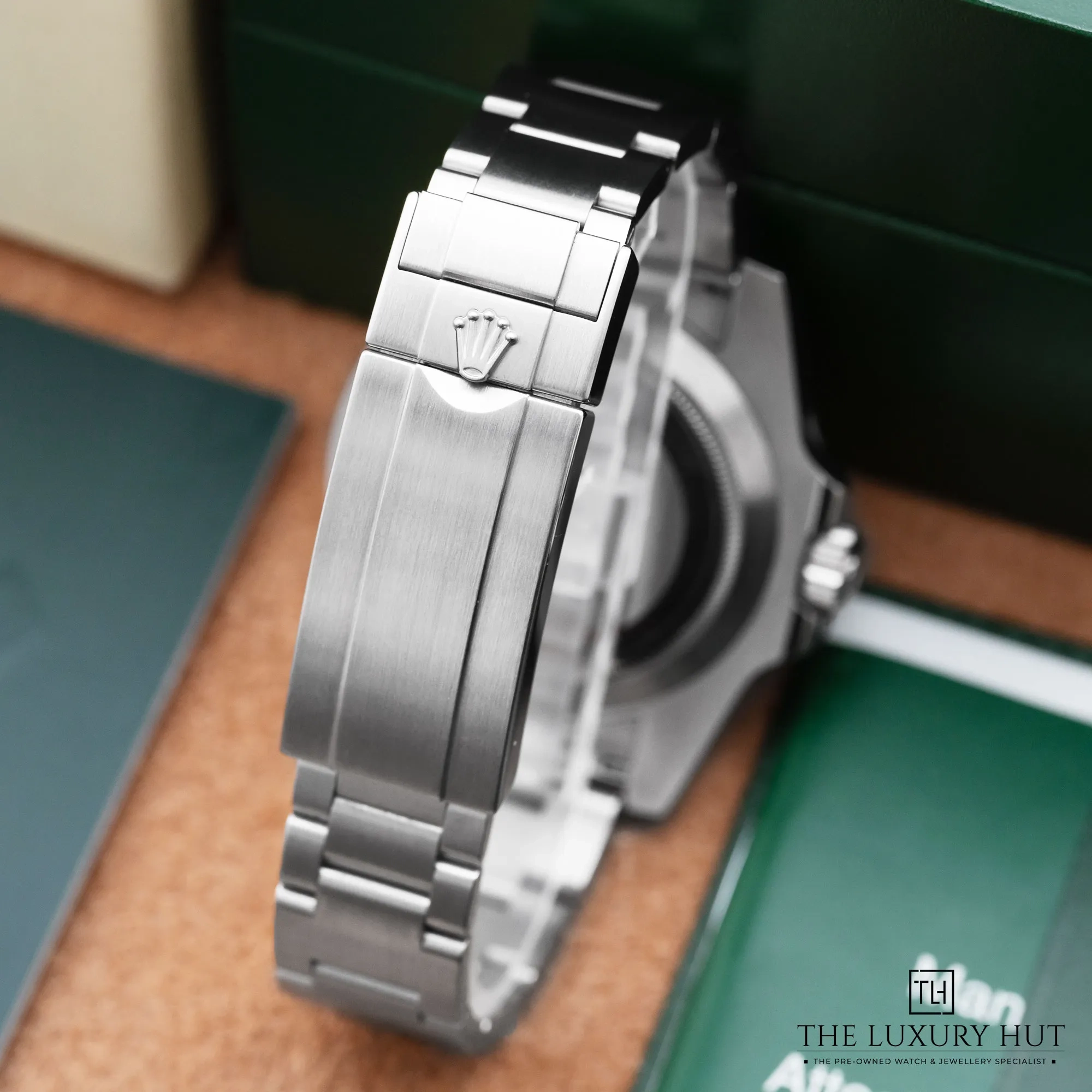 2026/02/cd89657b-cee4-4345-87dc-34e357bbeb55Rolex_Submariner_Date_Steel_40mm_Black_52662-d.jpg.webp
