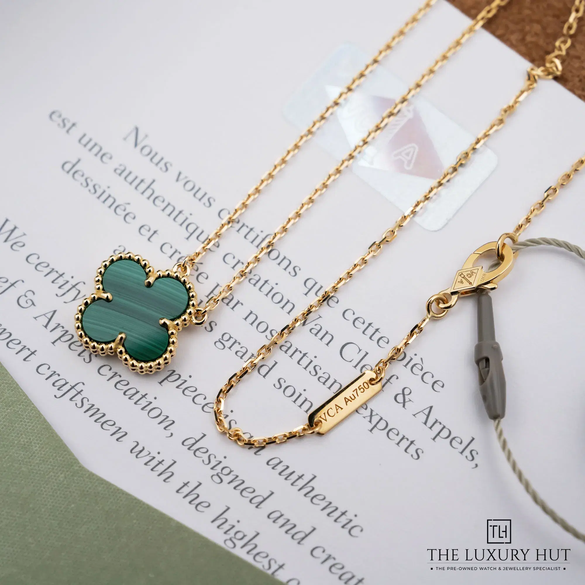 2026/02/d829ef69-d9ab-45a3-9d34-c6902cc699eaVan_Cleef_Arpels_Gold_Malachite_Pendant_Necklace_52715-c.jpg.webp