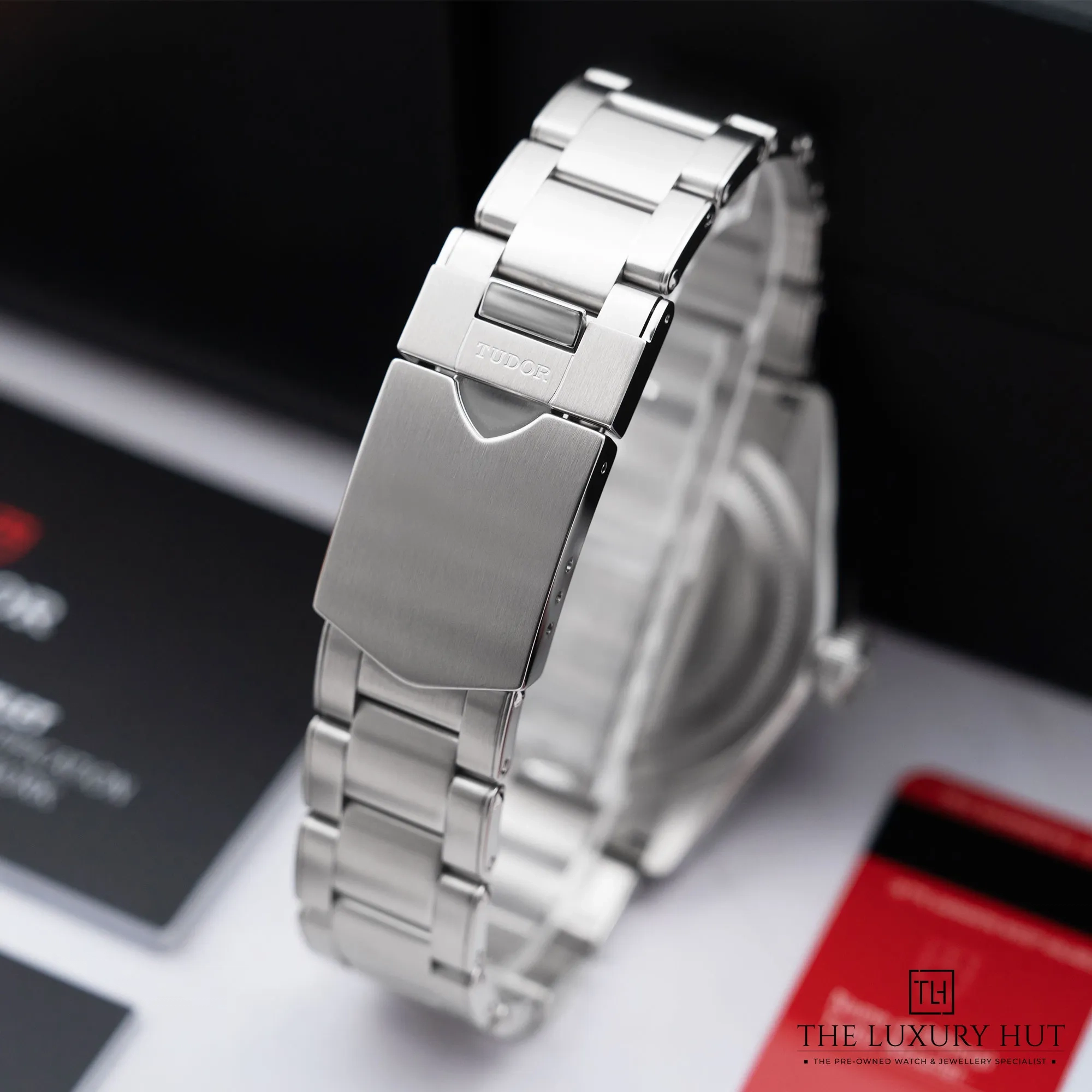 2026/02/e648cf2d-6b5c-4cb0-bd4f-6d87aac669feTudor_Black_Bay_GMT_Steel_41_Black_Dial_52430-e.jpg.webp