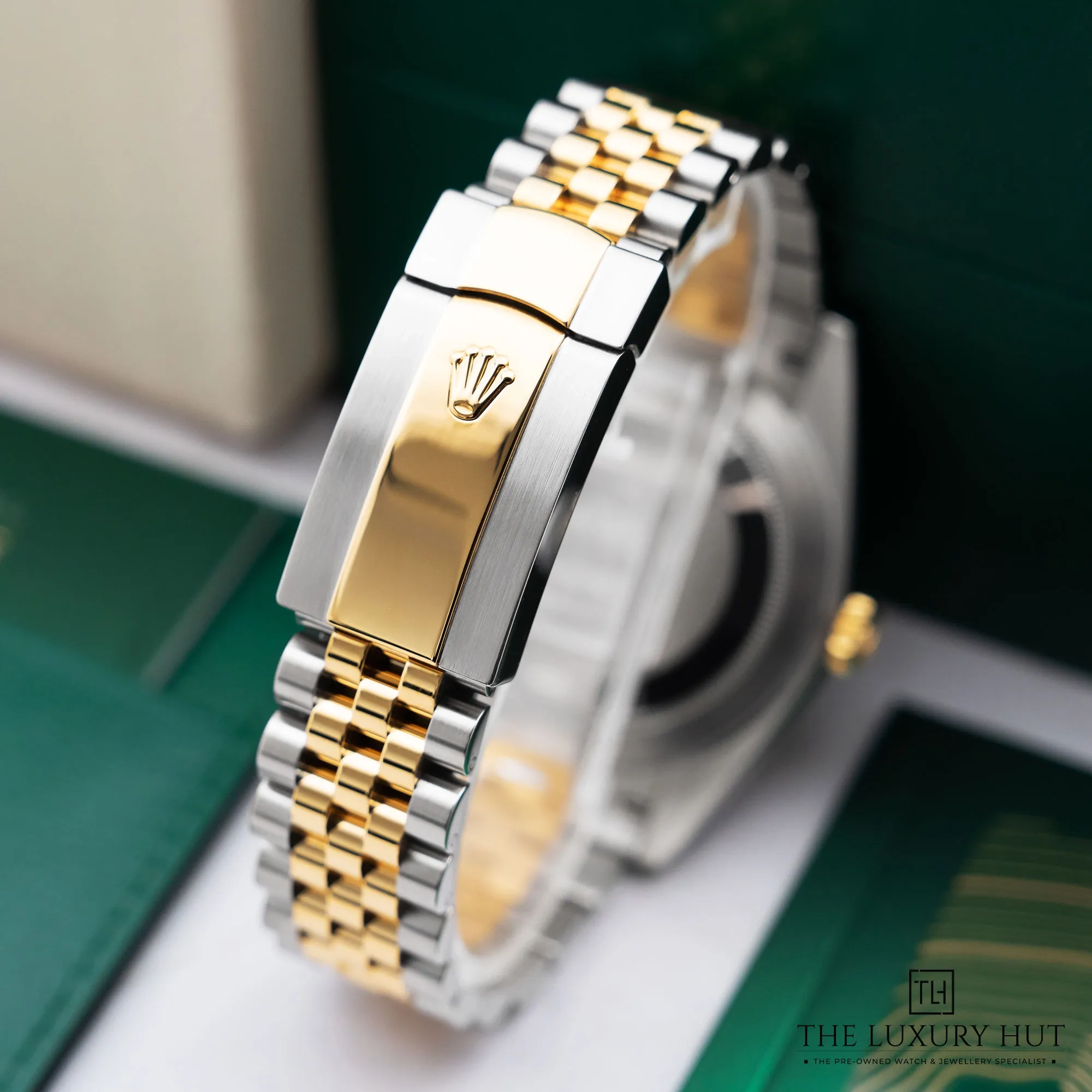 2026/02/ea09cb6f-c911-44fc-a63c-35b7045b448aRolex_Datejust_41_Steel_Gold_Champagne_Baton_52653-e.jpg.webp