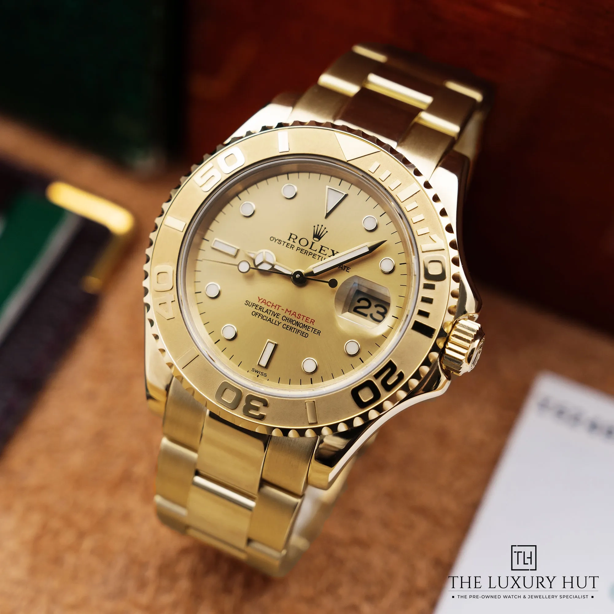 2026/02/f51f4e77-b7c4-438e-a0ad-b765febf4ed1Rolex_Yacht-Master_40_Yellow_Gold_Champagn_52660-b.jpg.webp