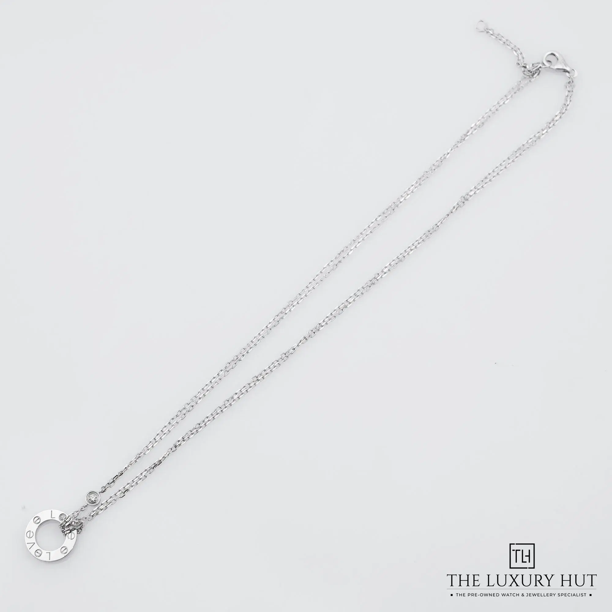 2026/03/073d39b0-c3b6-46b8-a419-fc556dabee51Cartier_White_Gold_Diamonds_LOVE_Pendant_52732-b.jpg.webp