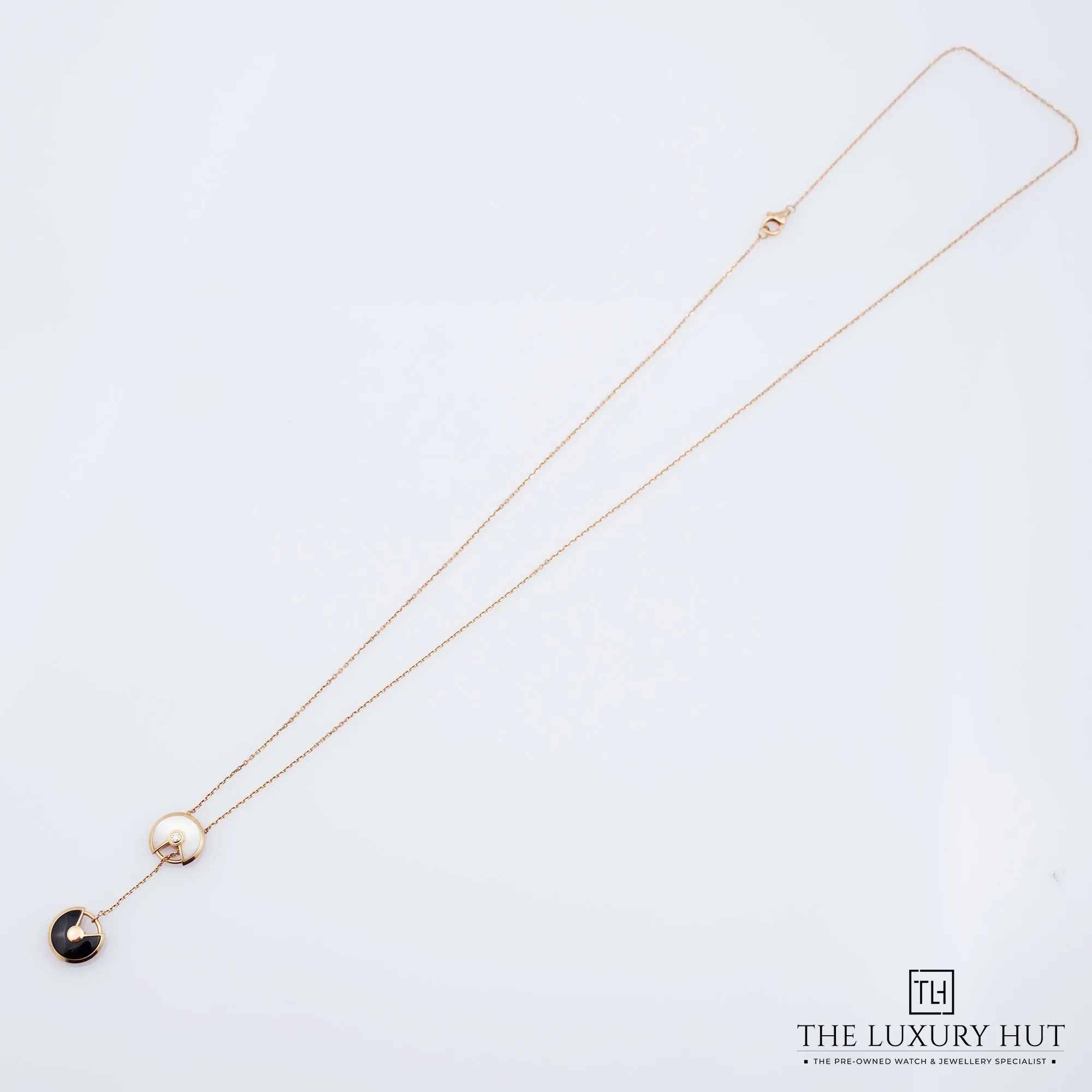 2026/03/0aaf5054-4a07-4218-ac20-d27b35337500Cartier_Amulette_de_CartierNecklace_LB871-b.jpg.webp