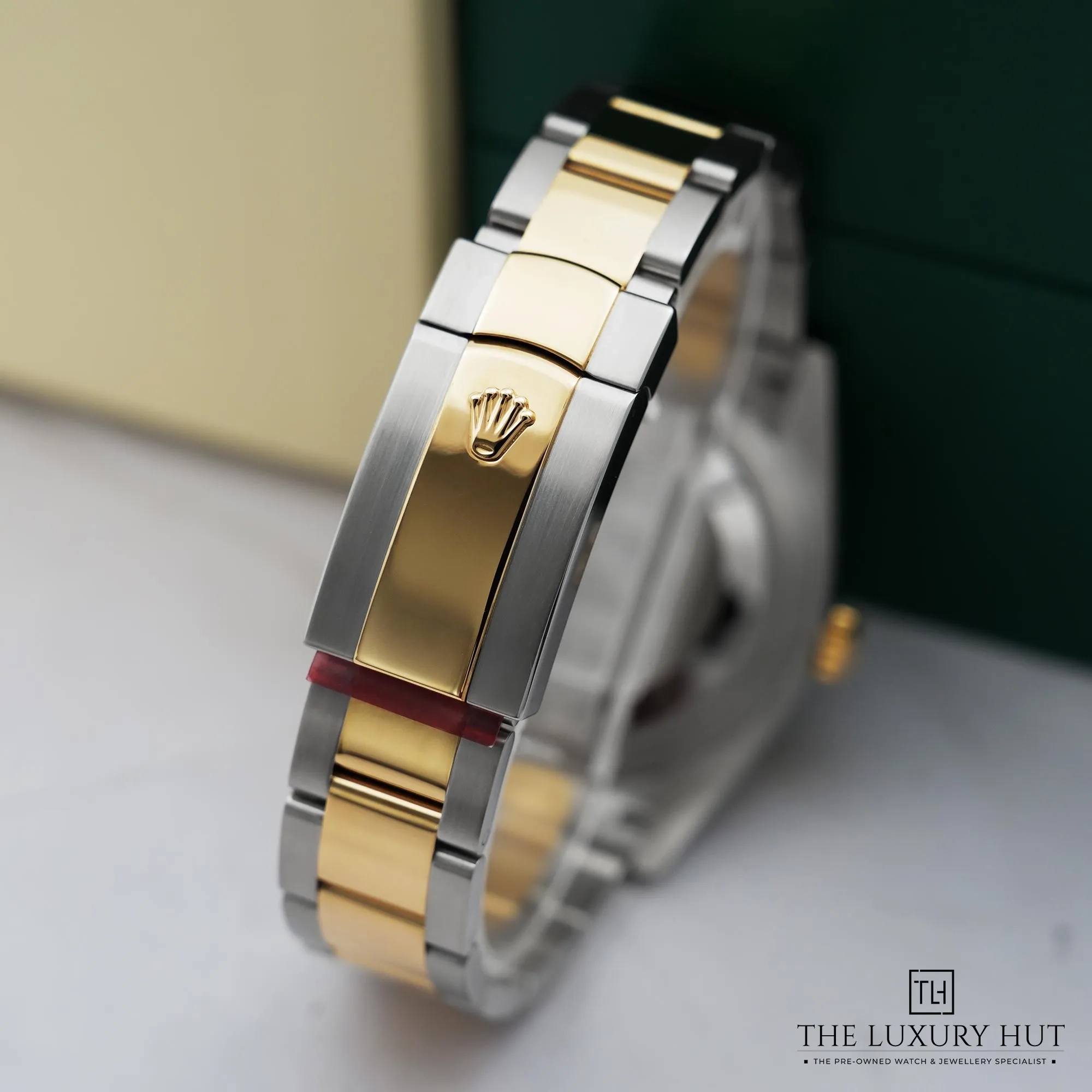 2026/03/0c394f3a-104e-4bc2-bdc5-b852f8da4b27Rolex_Datejust_41mm_Bi-Metal_Grey_Wimbledon_52793-d.jpg.webp