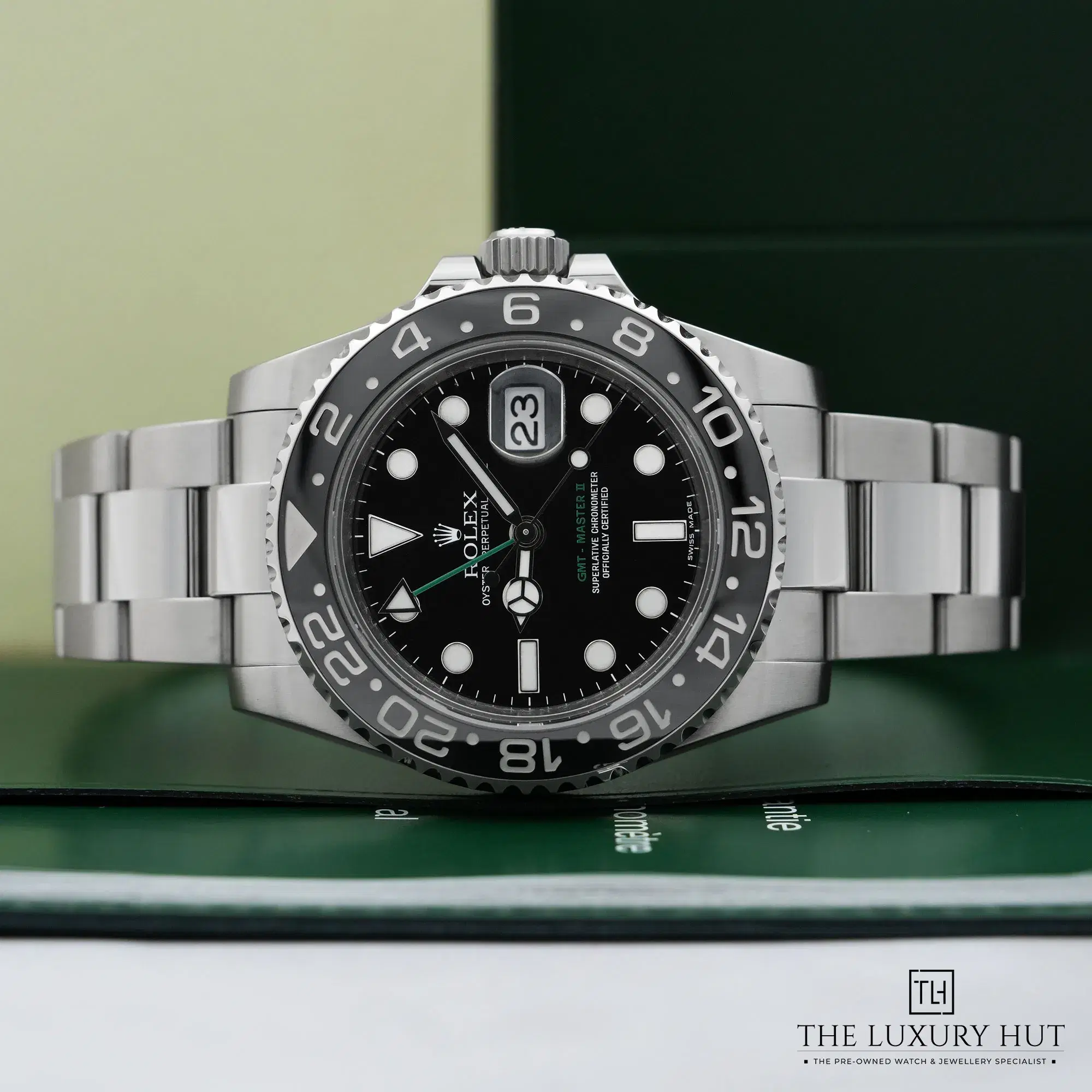 2026/03/219c2bc4-bfe4-43b3-b6dc-4b9265ae8c45Rolex_GMT-Master_II_Steel_40mm_Black_Dial_52758-c.jpg.webp