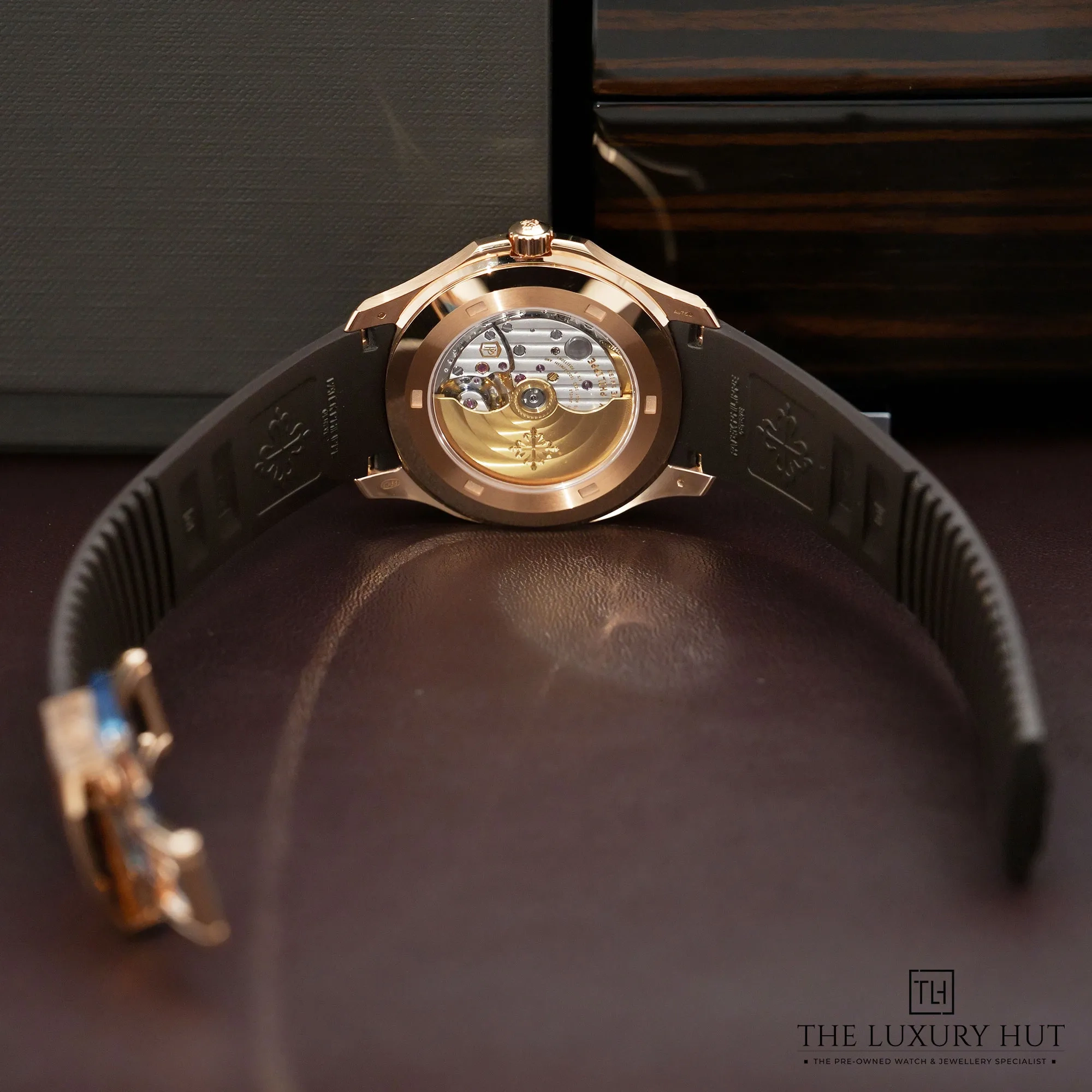 2026/03/243d061f-f62a-4ef4-b2d8-0b1901b1d0e0Patek_Philippe_Aquanaut_Rose_Gold_Brown_LB874-c.jpg.webp