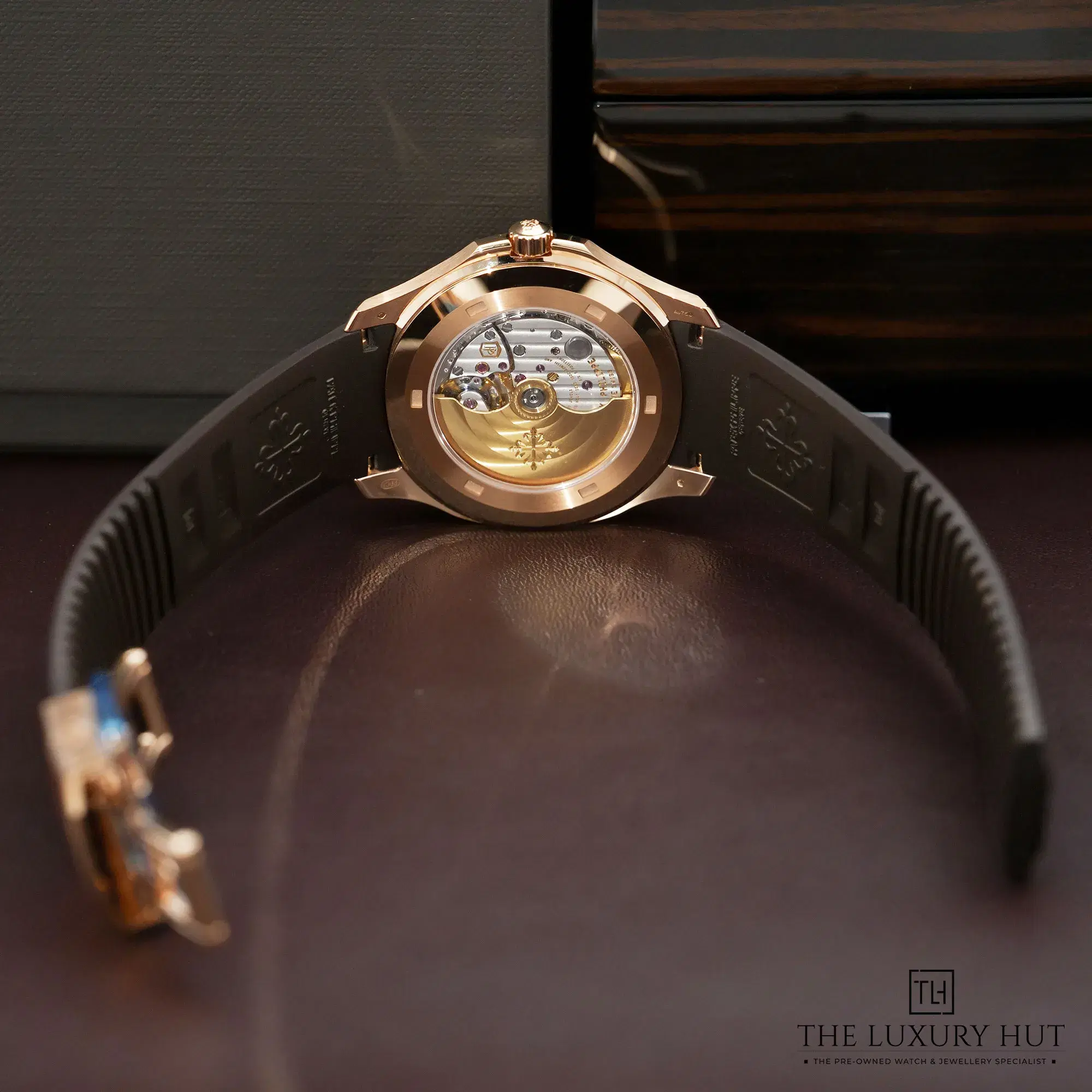2026/03/243d061f-f62a-4ef4-b2d8-0b1901b1d0e0Patek_Philippe_Aquanaut_Rose_Gold_Brown_LB874-c.jpg.webp