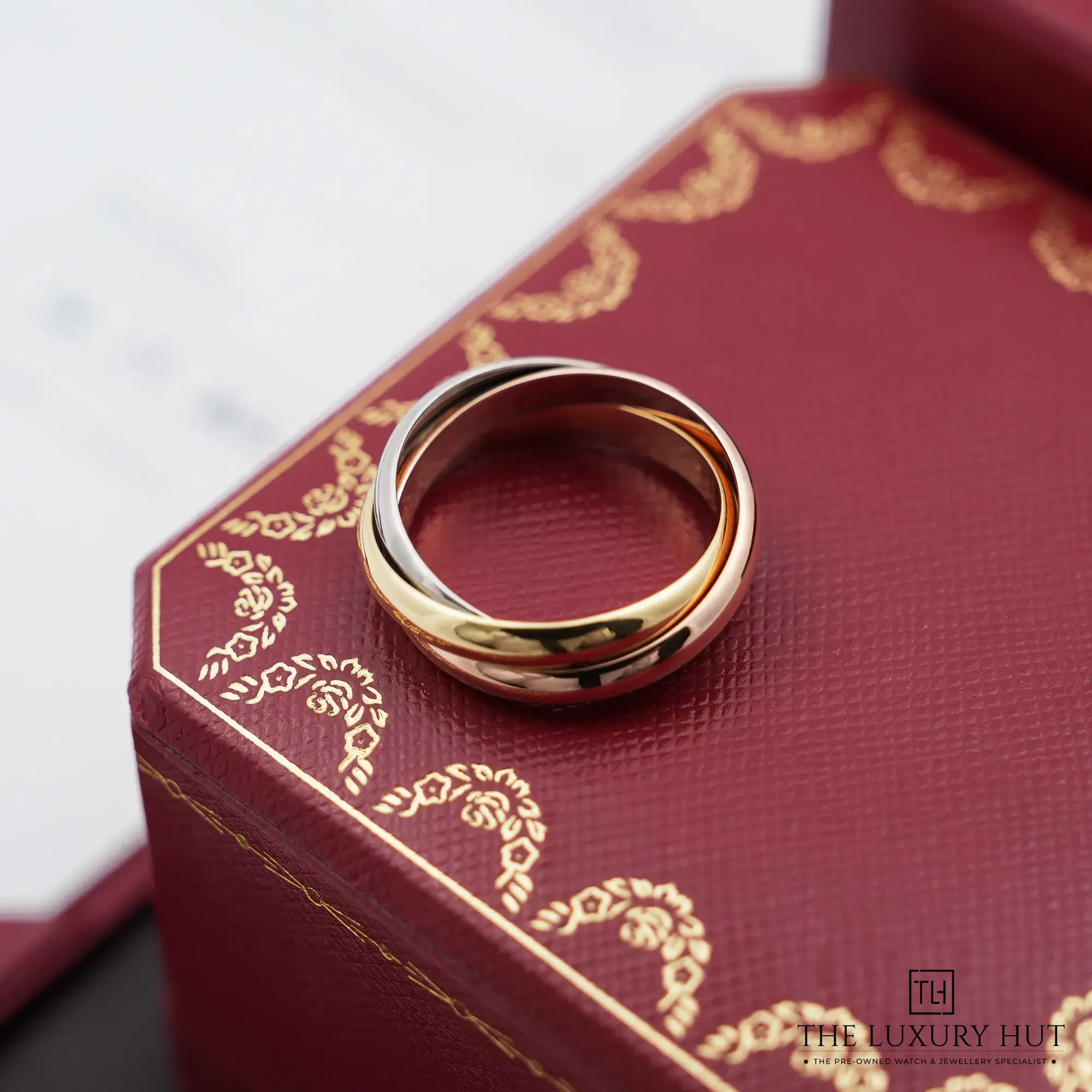 2026/03/272a6c7e-56b6-4599-b7d1-37a5f0a05f65Cartier_Trinity_Ring_Classic_Model_52797-d.jpg.webp