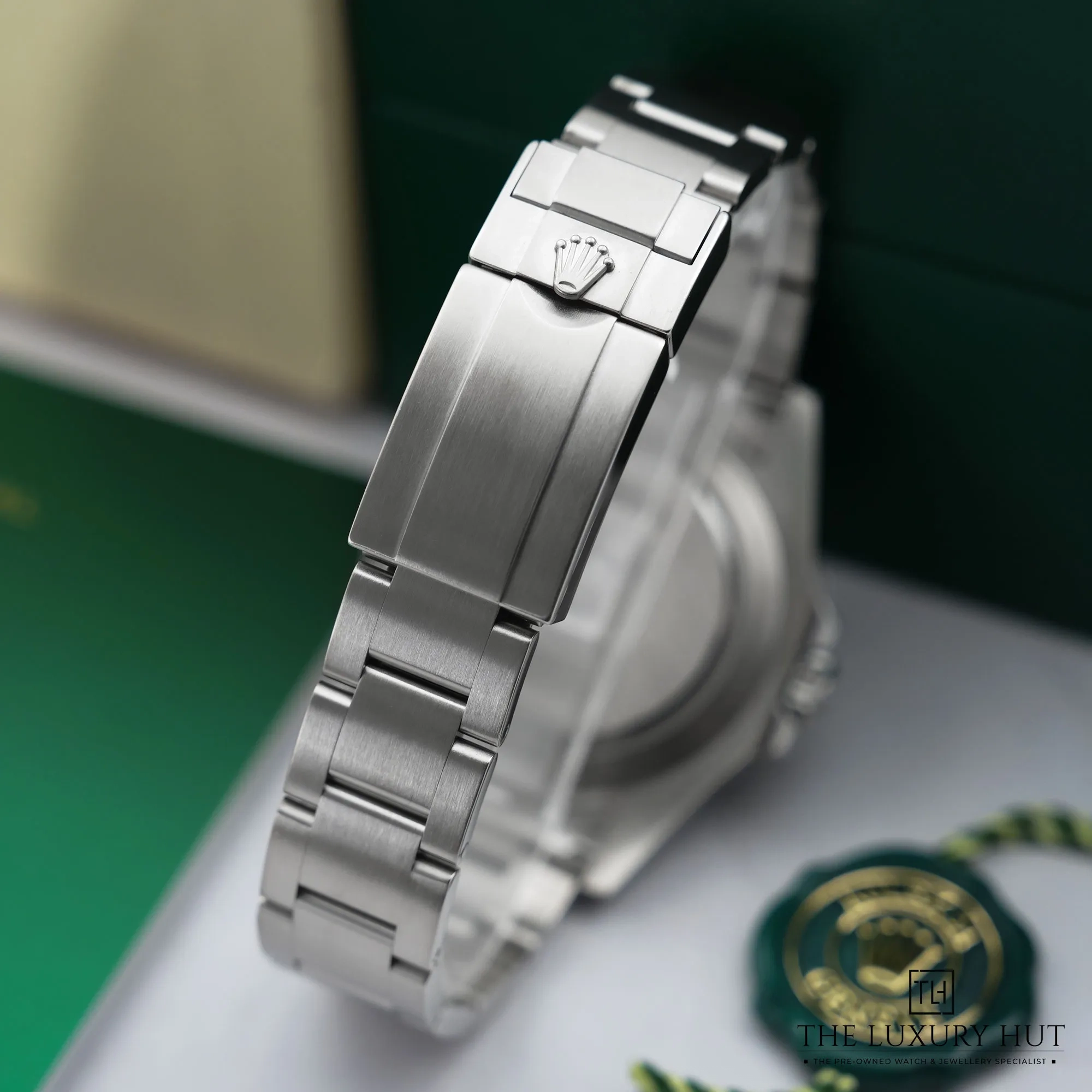 2026/03/34cfe6ae-c640-4ceb-8b53-f3fa6eb75181Rolex_Explorer_II_Steel_42mm_Black_Dial_51165-e.jpg.webp