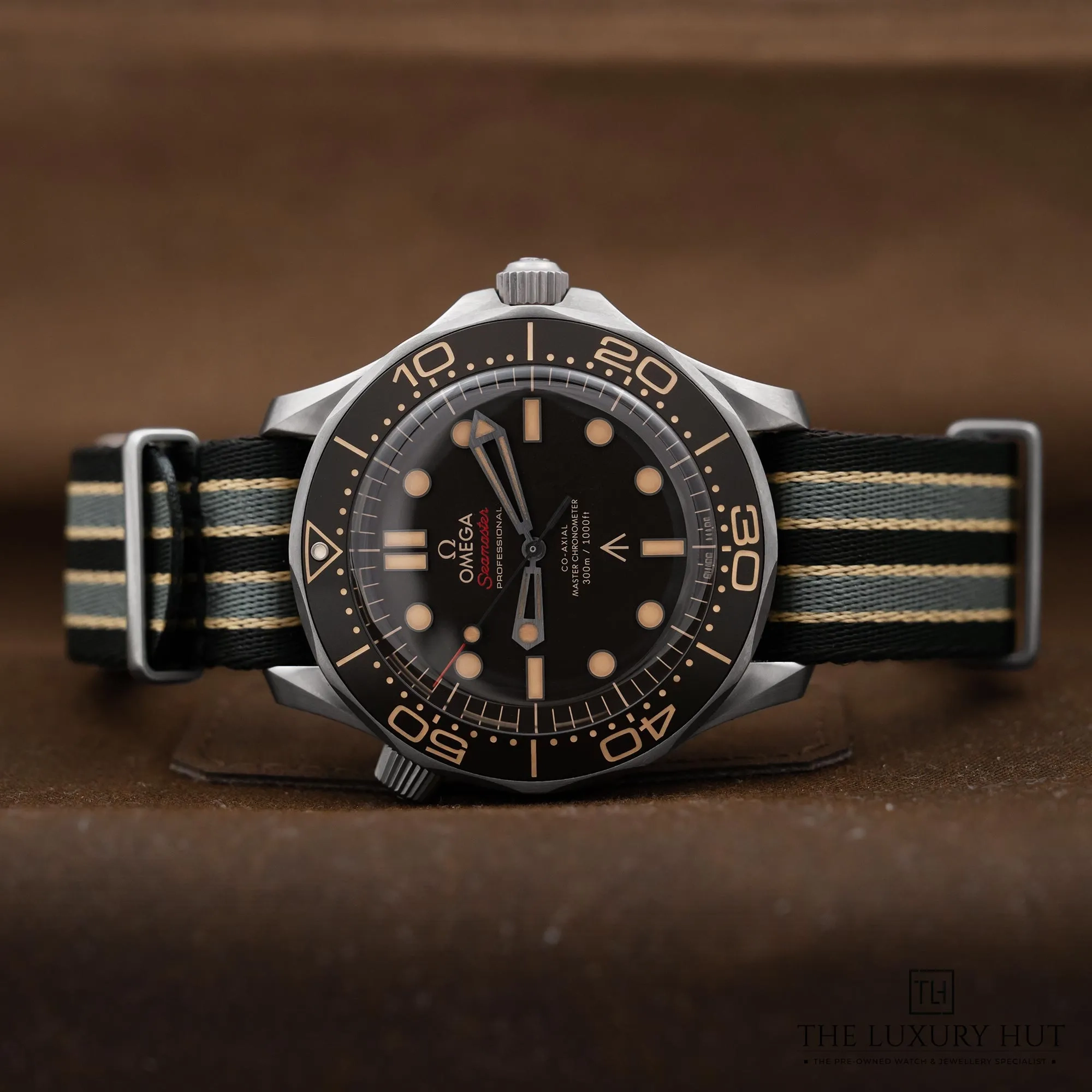 2026/03/34f4914d-6d4c-4e8f-9a88-b285dff8f028Omega_Seamaster_Diver_300M_James_Bond_52738-ff.jpg.webp