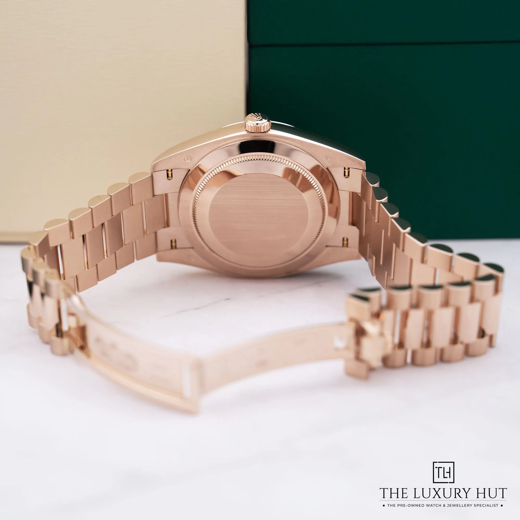 2026/03/3cb1b7b8-1640-49fe-9f35-b8467b67d3c9Rolex_Day-Date_40mm_Everose_Olive_Green_LB848-d.jpg.webp