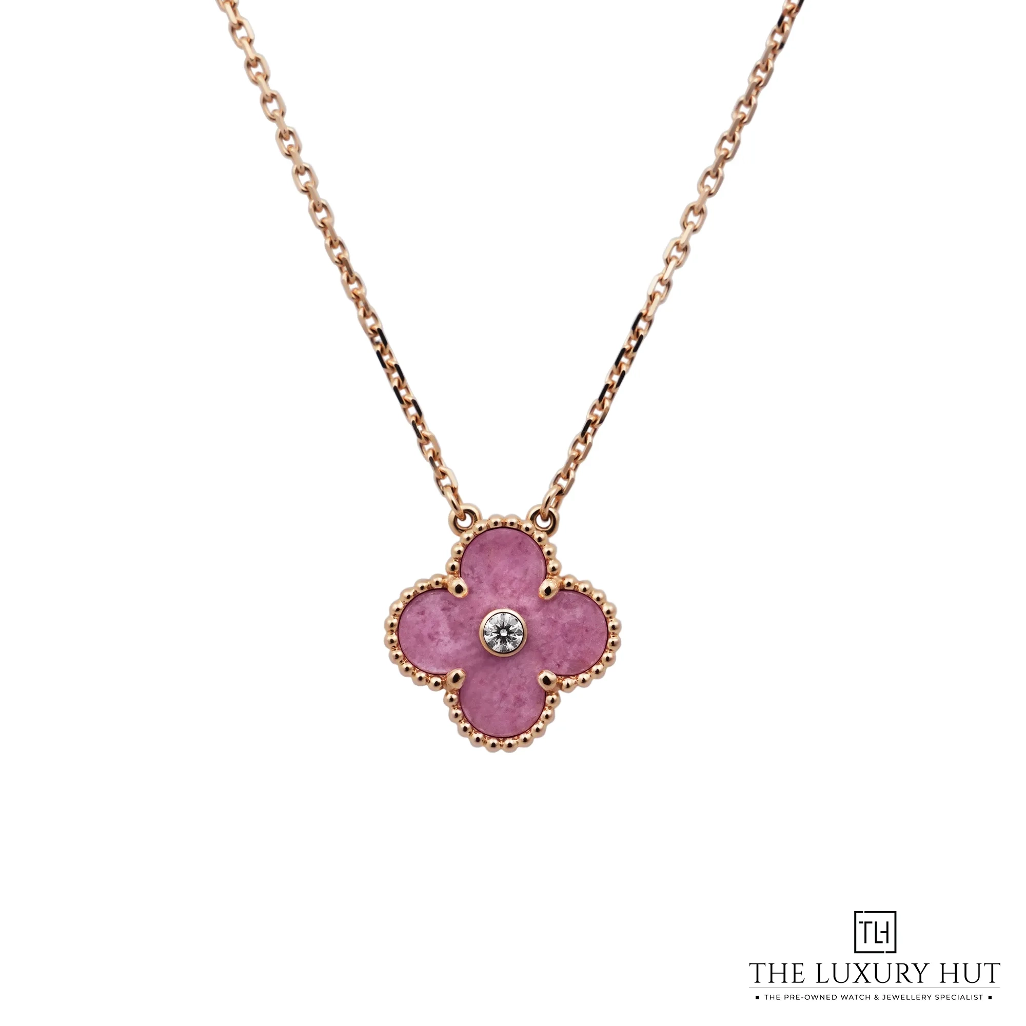 2026/03/3e8b6414-c05f-4e43-88a6-d95dcc0d69f5Van_Cleef_Arpels_hodonite_Diamond_Holiday_Pendant_52825-a.jpg.webp