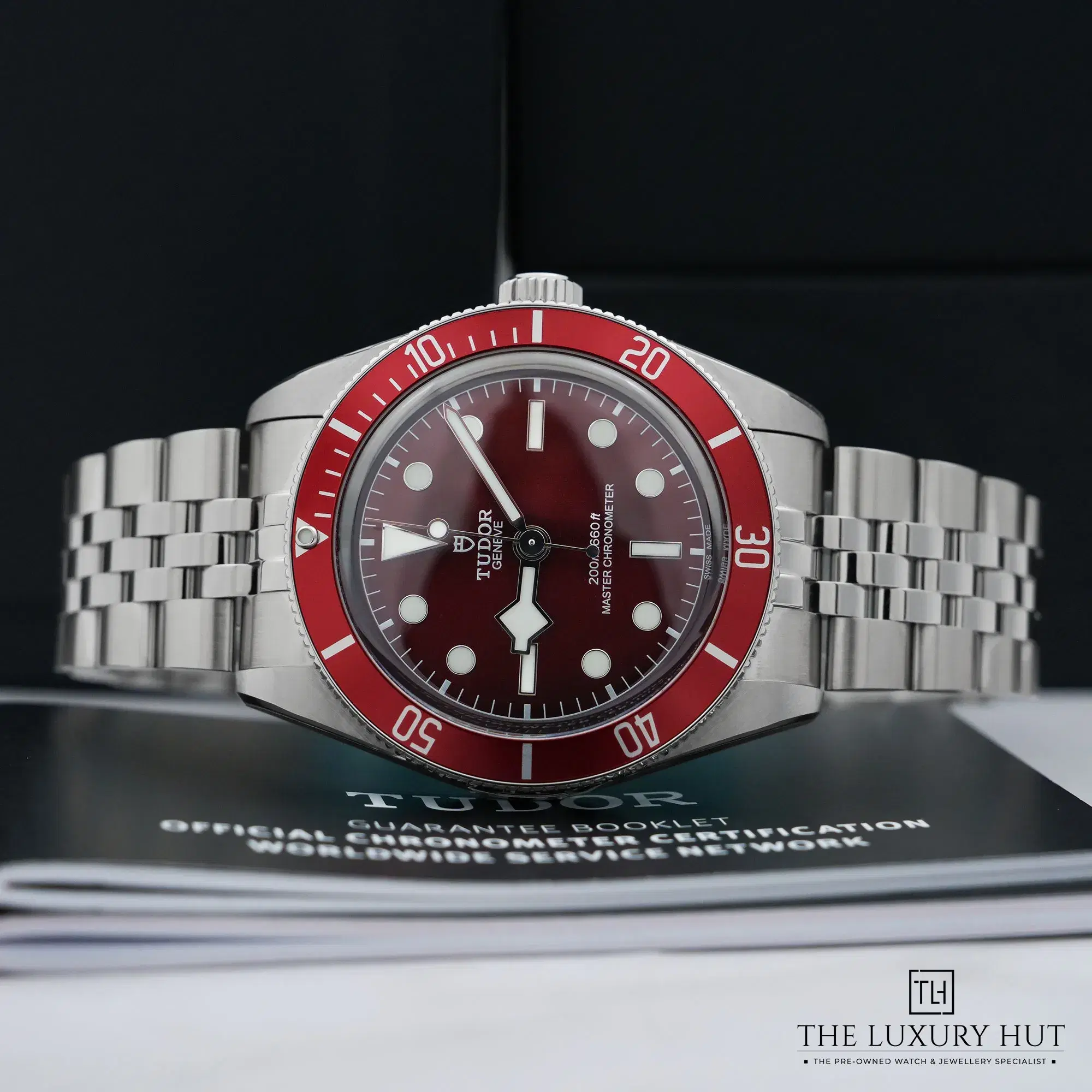 2026/03/3ec8a271-663c-4de4-a662-b674f600eac7Tudor_Black_Bay_58_Stainless_Steel_39mm_Burgundy_52793-c.jpg.webp