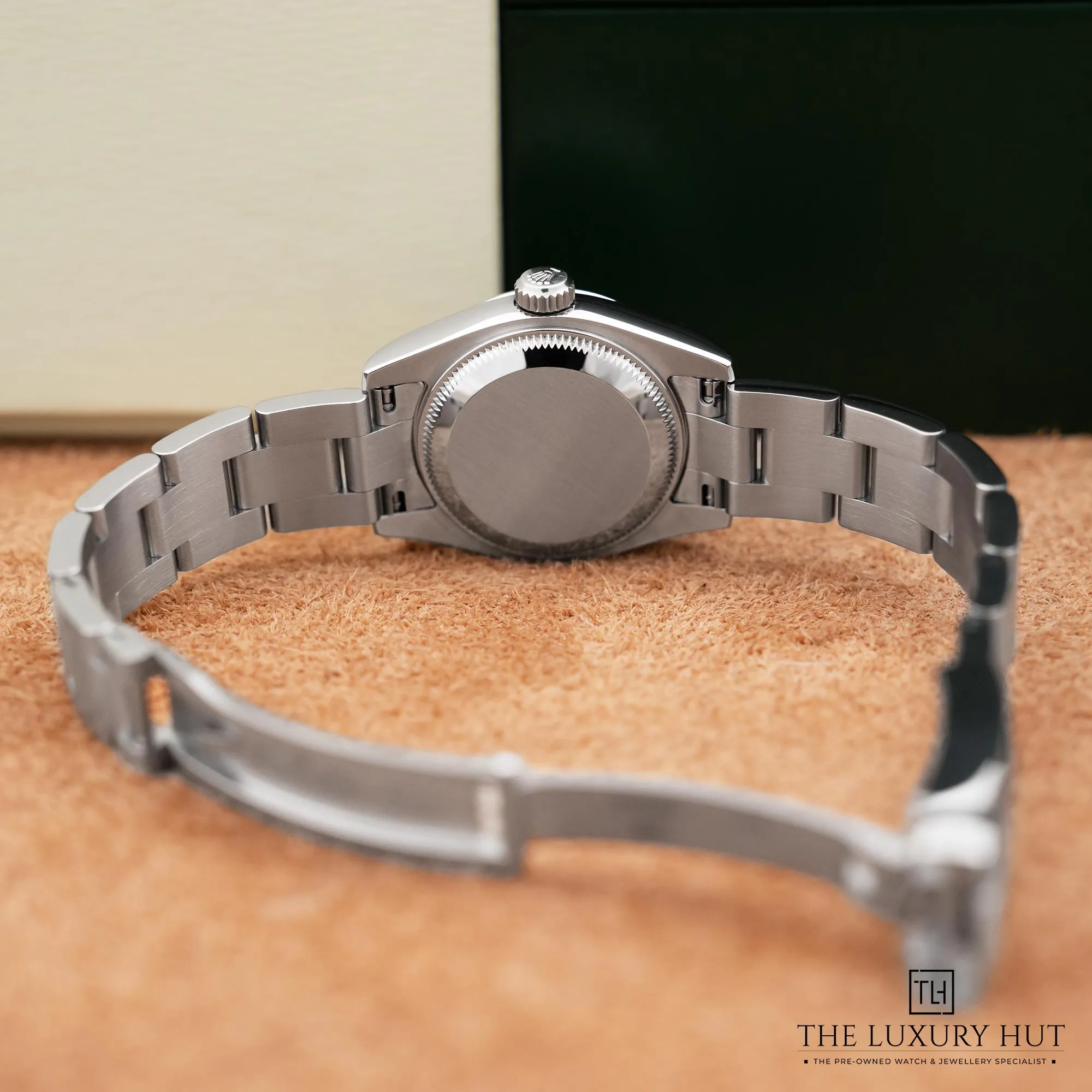 2026/03/47251071-1736-4bbd-a191-1ff64d5f9c61Rolex_Ladies_Oyster_Perpetual_26_Black_Dial_52686-c.jpg.webp