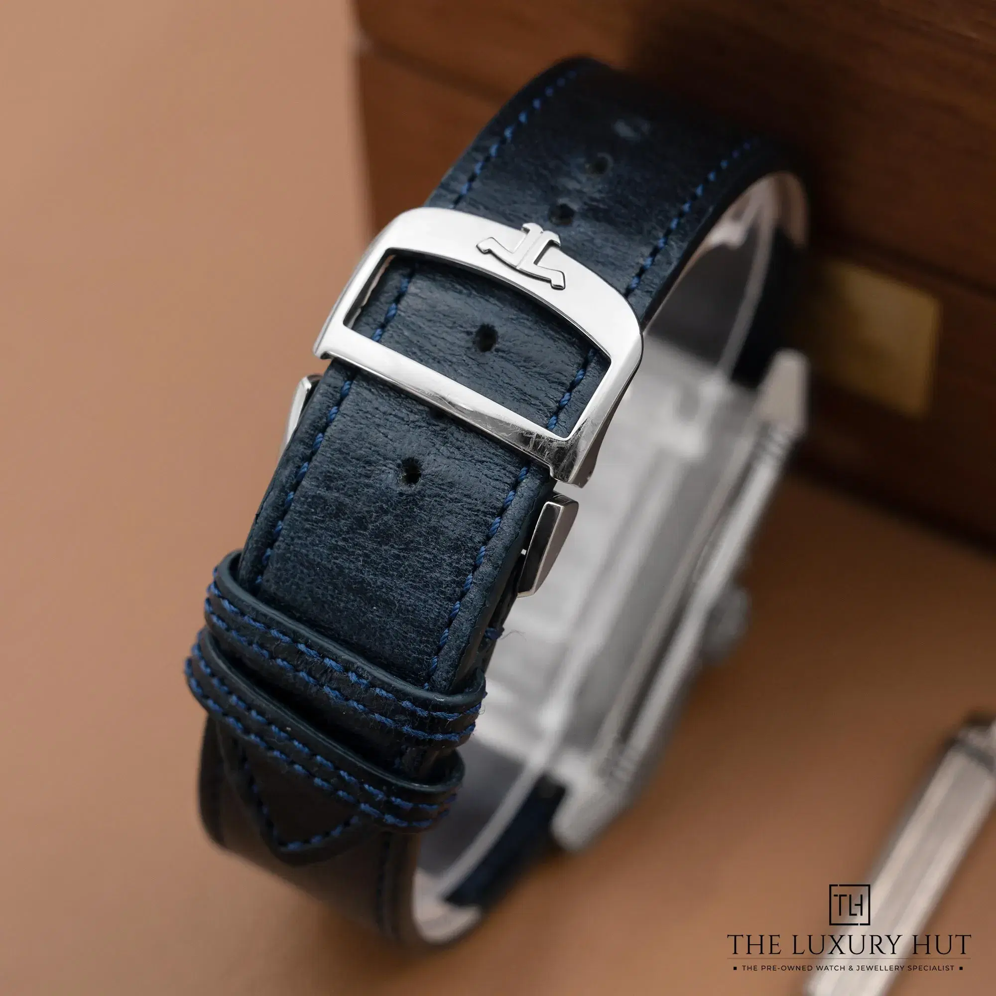 2026/03/4ee4722c-b6a5-422c-9108-3f8074c3cb8fJaeger_LeCoultre_Reverso_Tribute_Duoface_Calendar_52723-d.jpg.webp