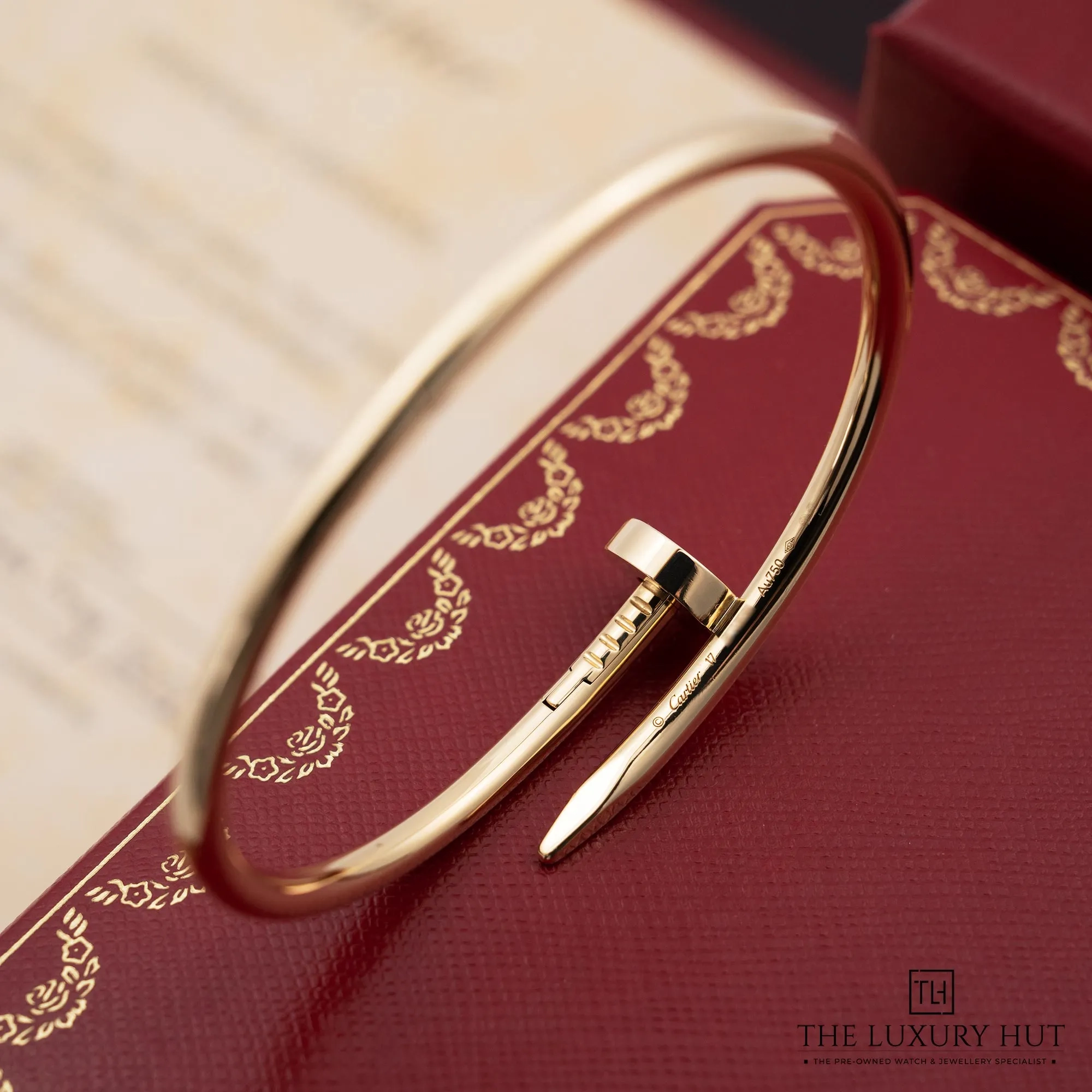 2026/03/592c2d57-49dc-4f77-baea-95003d592af1Cartier_Yellow_Gold_Juste_Un_Clou_Bracelet_Classic_52745-d.jpg.webp