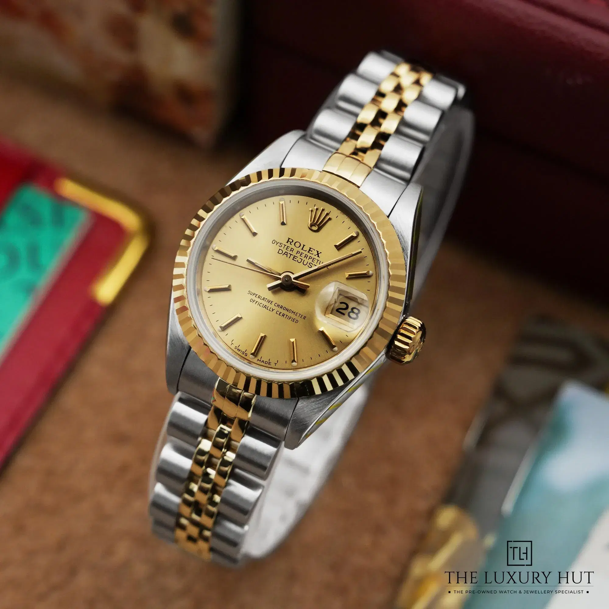 2026/03/65e0d888-df2a-40ca-a0fd-7d7a65352042Rolex_Lady-Datejust_26mm_Champagne_Dial_52759-b.jpg.webp