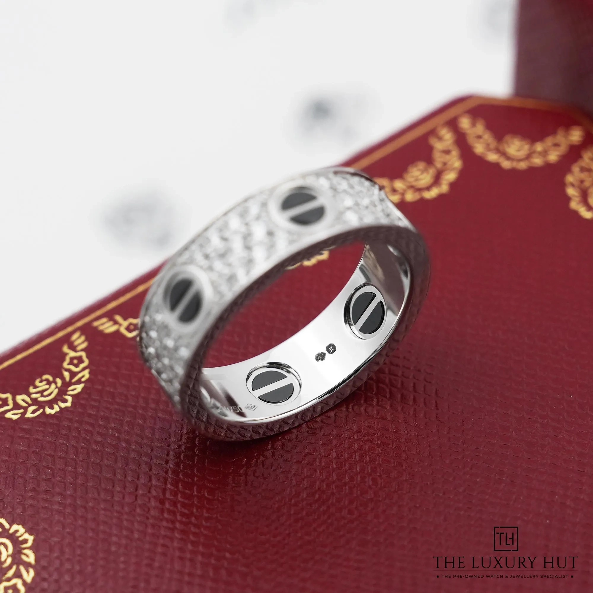 2026/03/6d6c905e-3387-4f32-8589-0bc8747a2d20Cartier_Gold_Diamond-Paved_Ceramic_LOVE_Ring_52818-d.jpg.webp