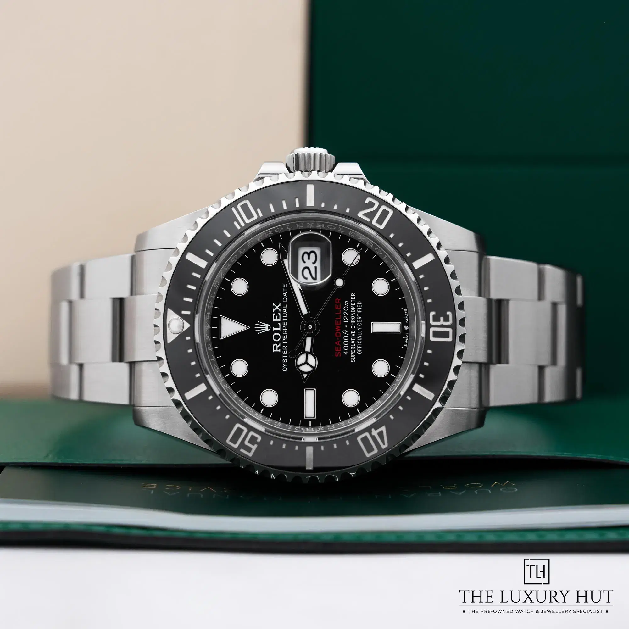 2026/03/6d9bd176-6c6c-4d42-8bc7-73d12d3854f4Rolex_Sea-Dweller_Stainless_Steel_43mm_Black_52735-f.jpg.webp