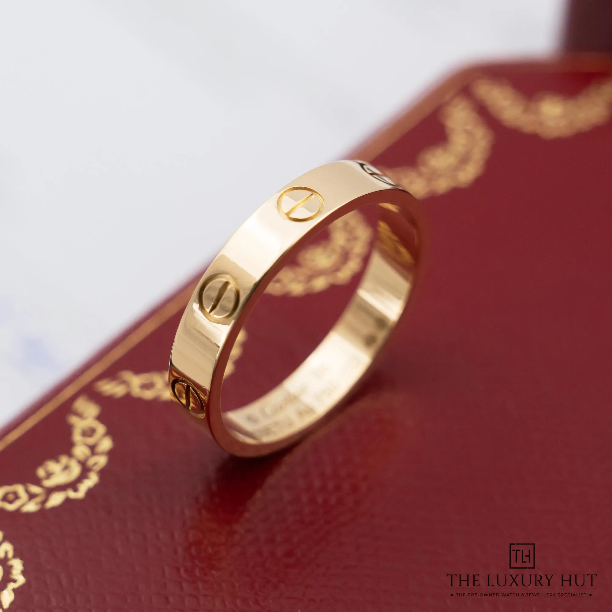 2026/03/6ec7b590-09dc-4c98-8635-7056d70b068fCartier_LOVE_Small_Yellow_Gold_Wedding_Band_52754-d.jpg.webp