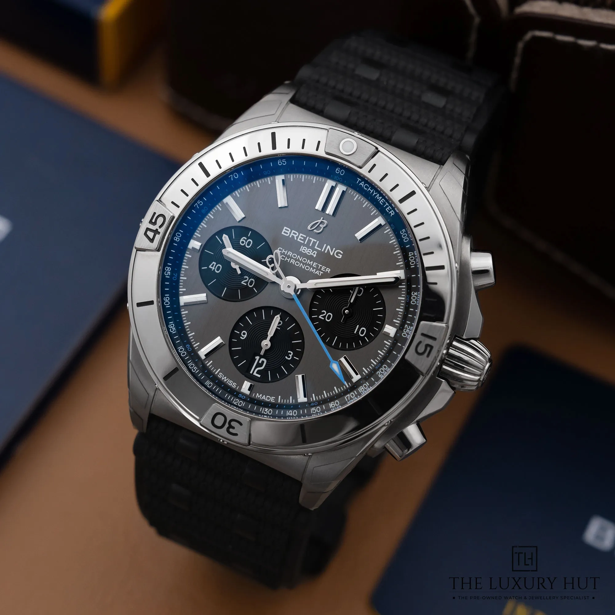 2026/03/75c4831b-8ac1-4727-925f-573603ed70c9Breitling_Chronomat_B01_42mm_Titanium_Grey_52768-b.jpg.webp