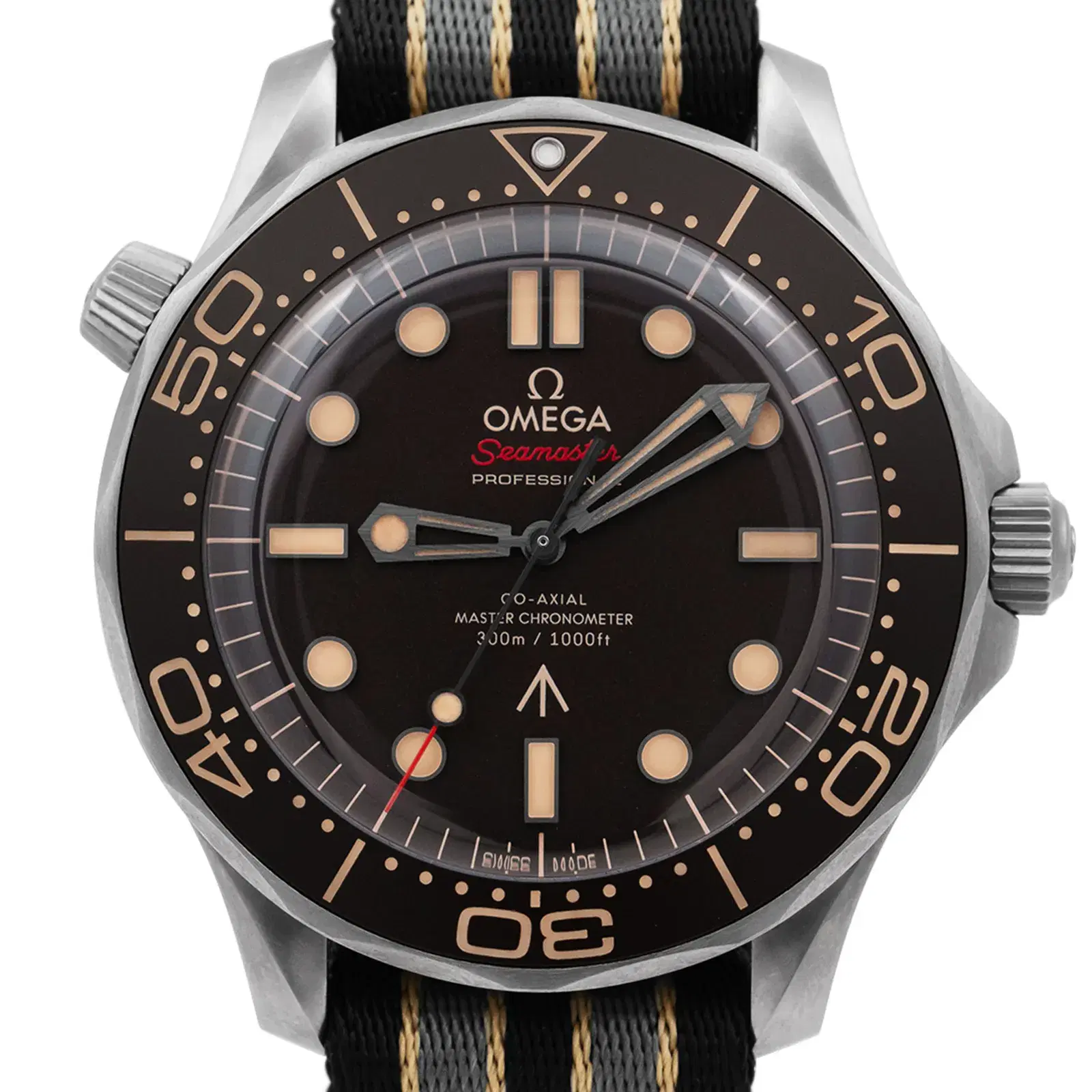 2026/03/83e36661-92cd-4169-8790-0f2167025f48Omega_Seamaster_Diver_300M_James_Bond_52738-crr.jpg.webp