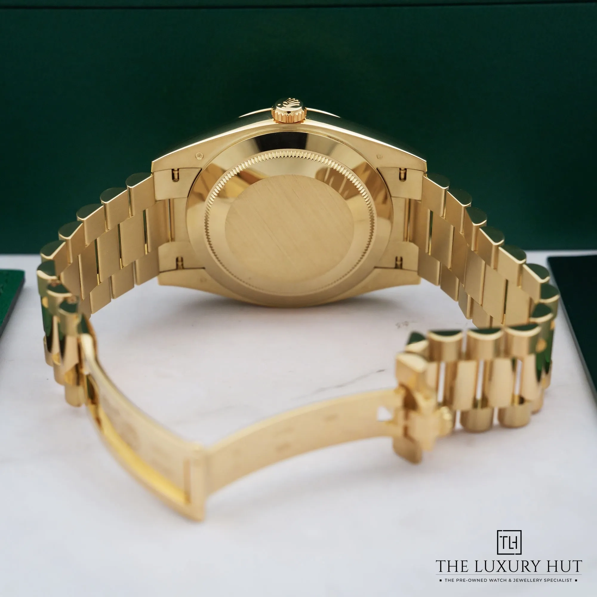 2026/03/97762dee-51cd-41f0-8a3c-cda36c4bea2bRolex_Day-Date_40_Yellow_Gold_Champagne_Diamond_52766-d.jpg.webp