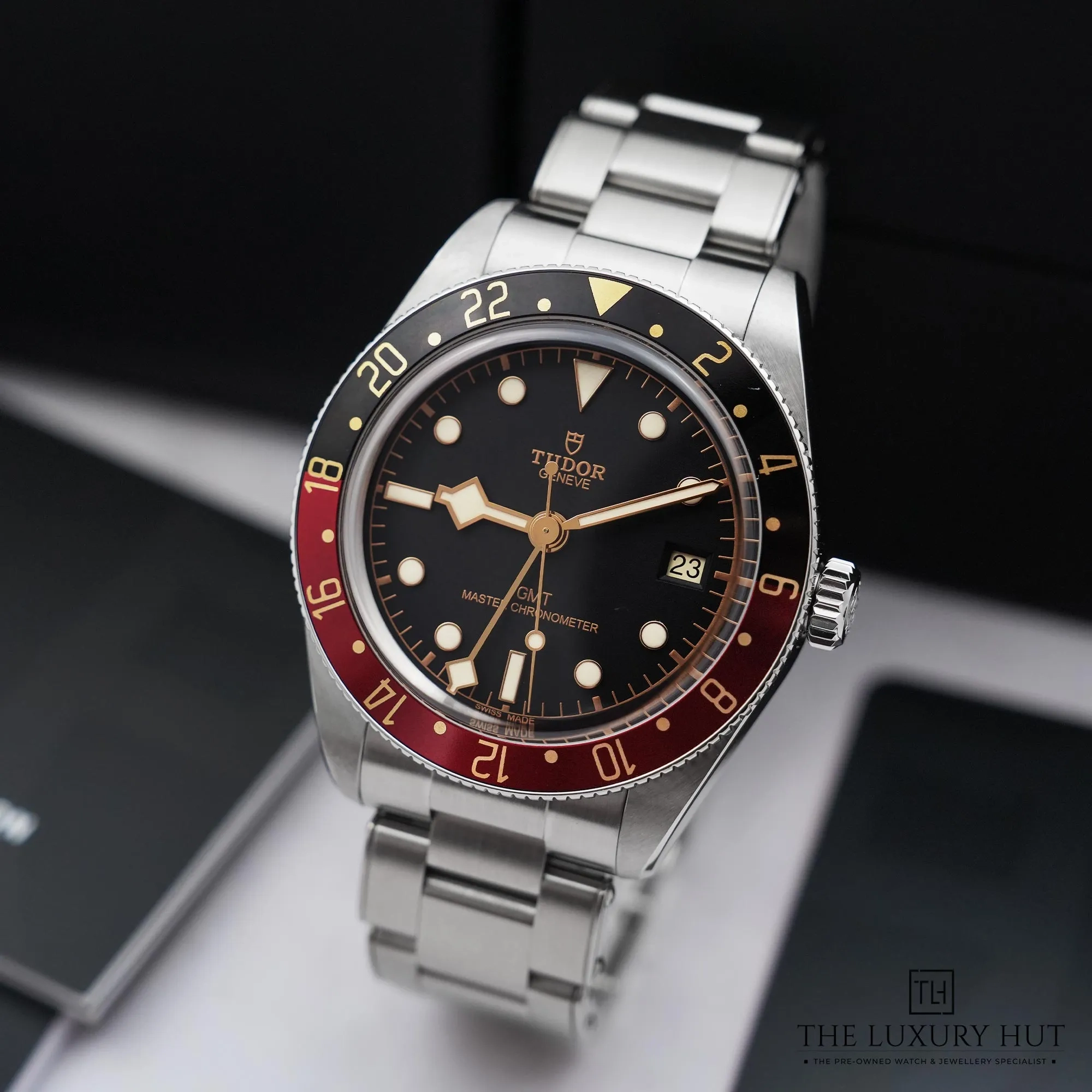2026/03/ab17aab1-ae52-4816-aa74-b2733adbc8b6Tudor_Black_Bay_58_GMT_Steel_39mm_Black_52726-b.jpg.webp