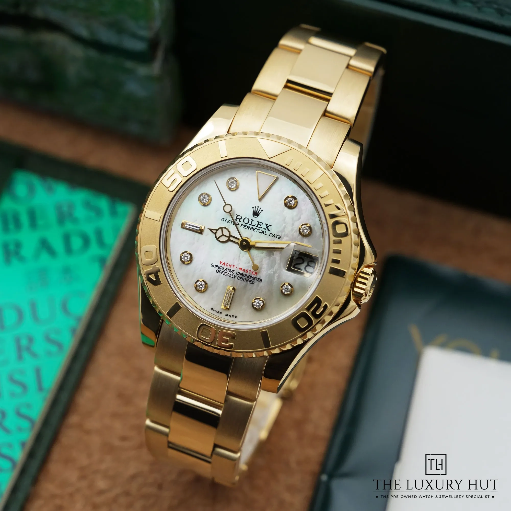 2026/03/b4572c9f-9897-479c-b1cf-5bea8fd670bfRolex_Yacht-Master_18ct_Yellow_Gold_MOP_52718-b.jpg.webp
