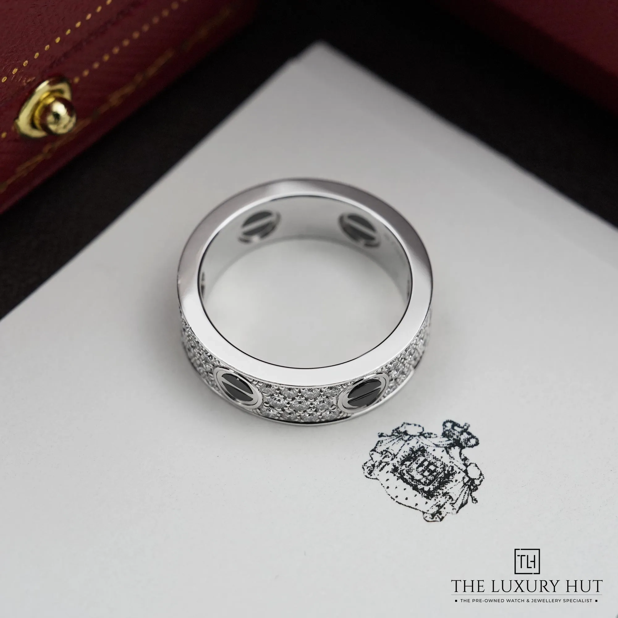 2026/03/d112baf1-d67e-4e7c-8f2c-63d312505261Cartier_Gold_Diamond-Paved_Ceramic_LOVE_Ring_52818-b.jpg.webp