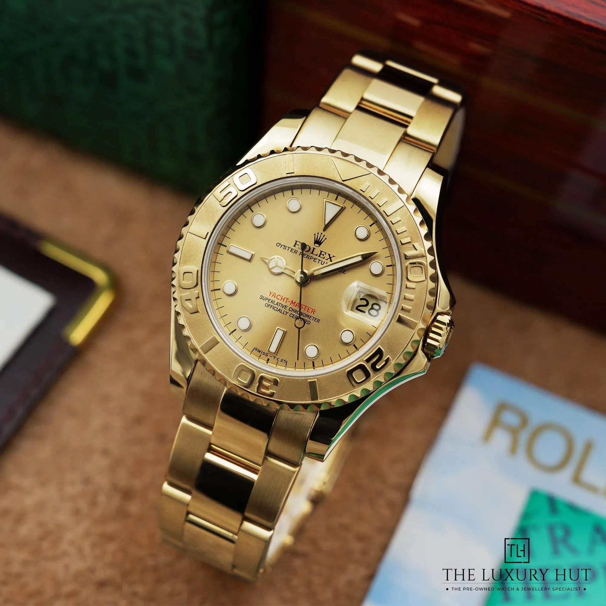 2026/03/d76ea48e-dd26-46bf-b755-3a94c0504332Rolex_Yacht-Master_Yellow_Gold_35mm_Champagne_Dial_52717-b.jpg.webp