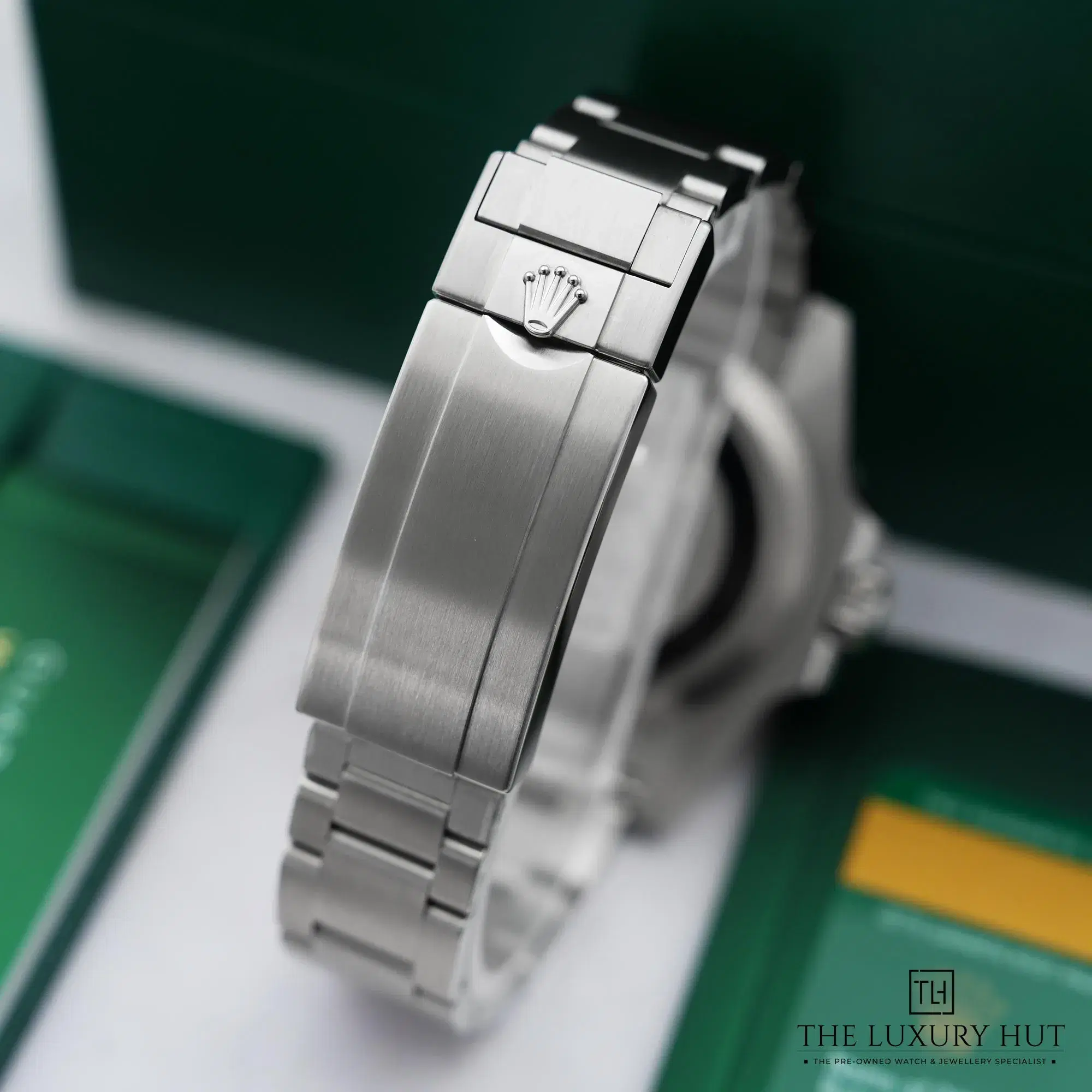 2026/03/d8b70b79-1603-40df-b887-151a41b6b6cdRolex_Submariner_HULK_Steel_40mm_Green_52787-d.jpg.webp