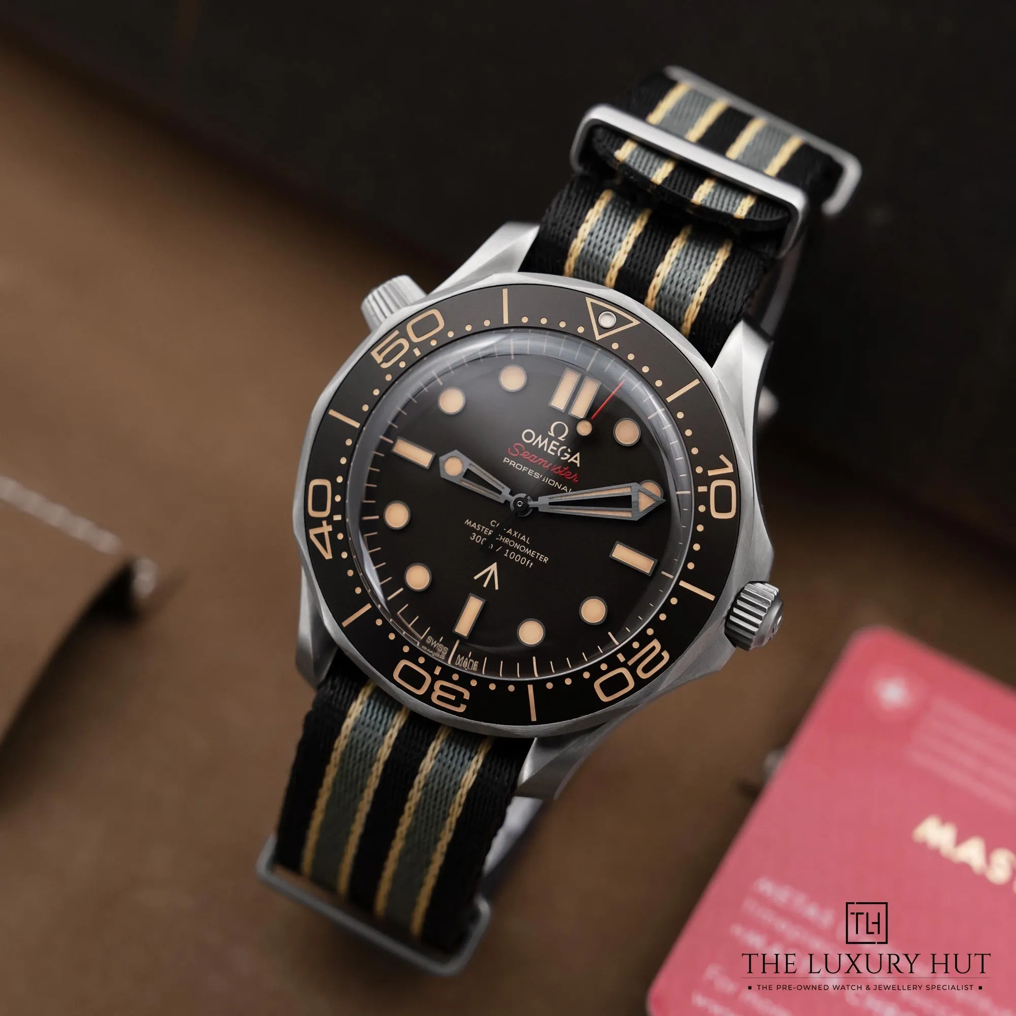 2026/03/dd3fea58-e695-4dc5-b4ed-4688b873cb98Omega_Seamaster_Diver_300M_James_Bond_52738-b.jpg.webp