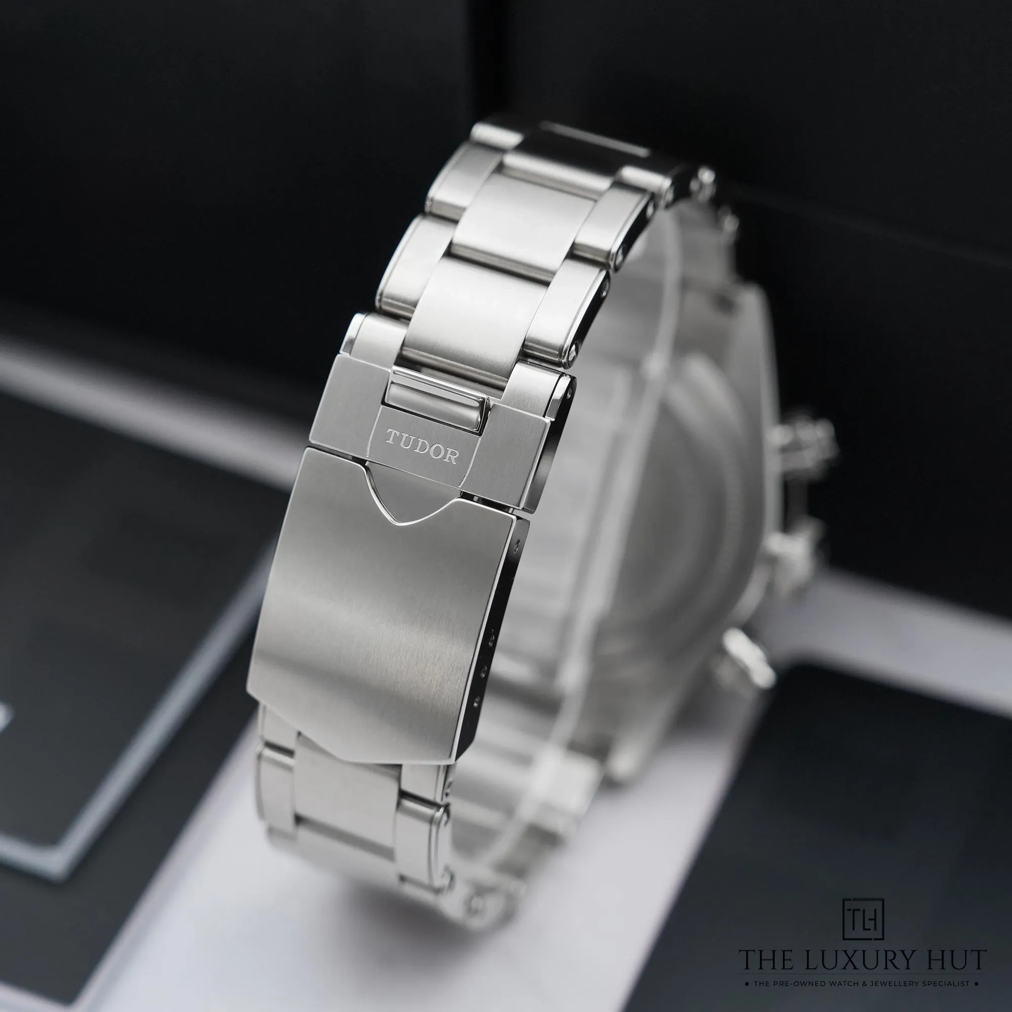 2026/03/ddf81bc4-2288-47c4-a5db-d759412a0769Tudor_Black_Bay_Chrono_Steel_White_Panda_Dial_52791-d.jpg.webp