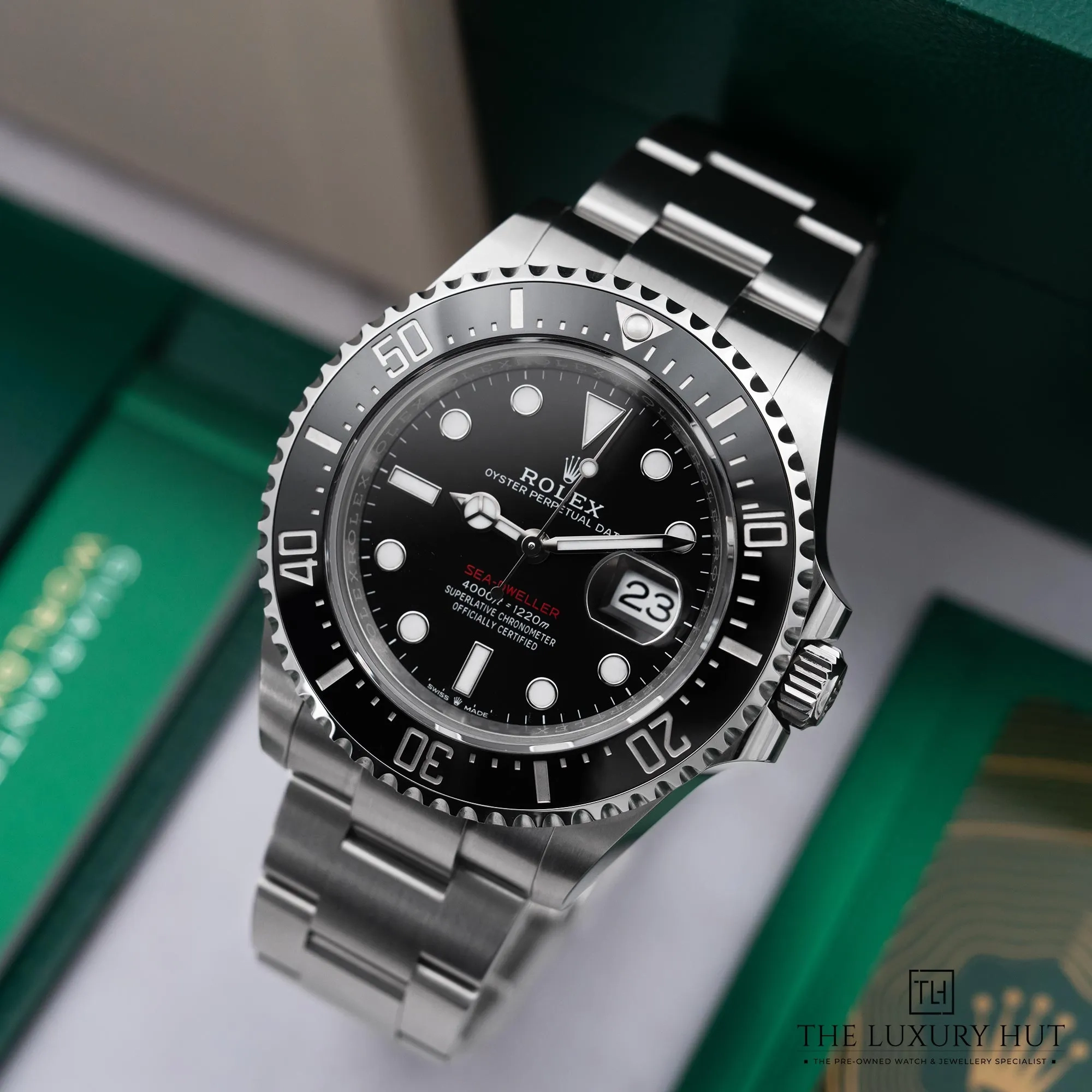 2026/03/e555a290-d2eb-411e-920a-067bef806ee5Rolex_Sea-Dweller_Stainless_Steel_43mm_Black_52735-b.jpg.webp