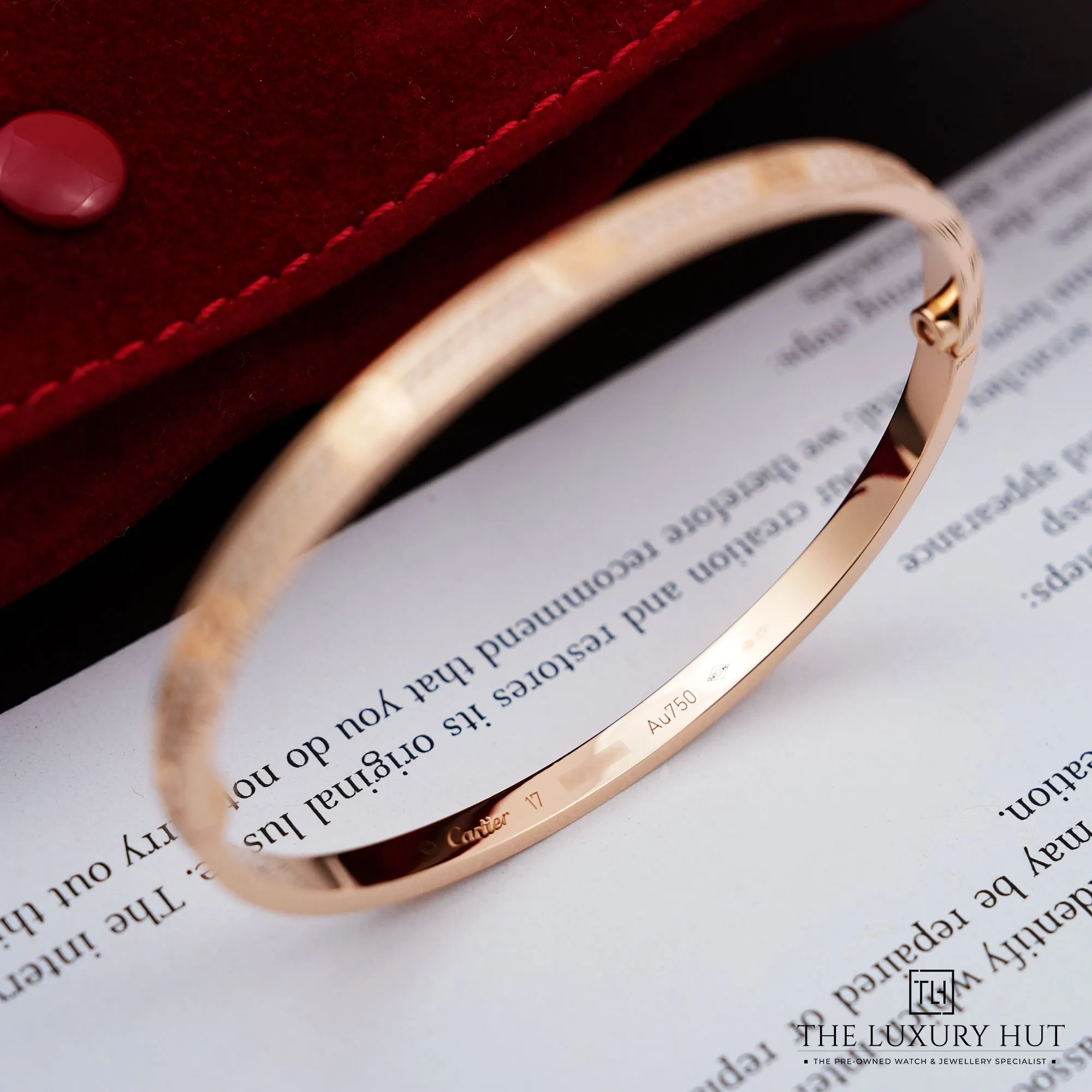 2026/03/e78b86e4-ec4f-4453-967f-bf97889d2f69Cartier_Love_Bracelet_Paved_Diamonds_Small_Rose_52696-c.jpg.webp