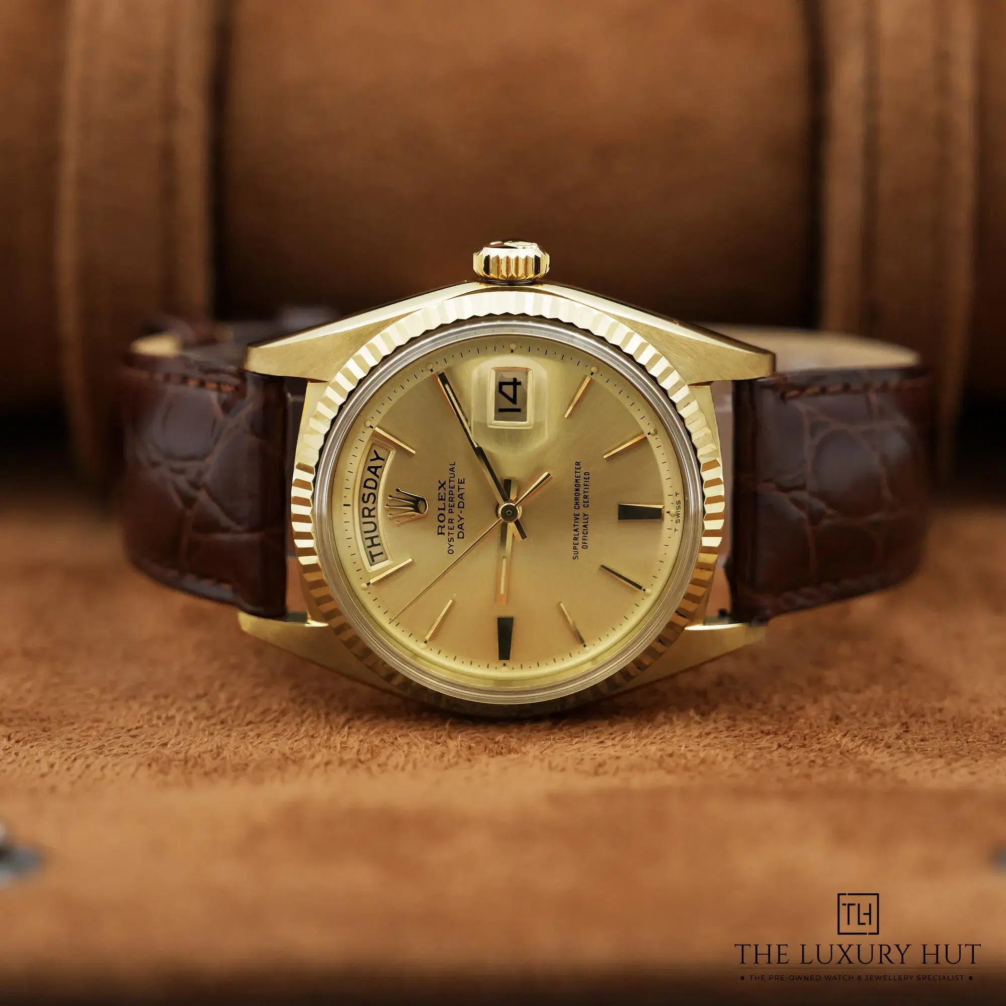 2026/03/e85a4eec-1581-447e-bfad-06fde76956e1Rolex_Day-Date_36mm_Yellow_Gold_Champagne_52762-e.jpg.webp
