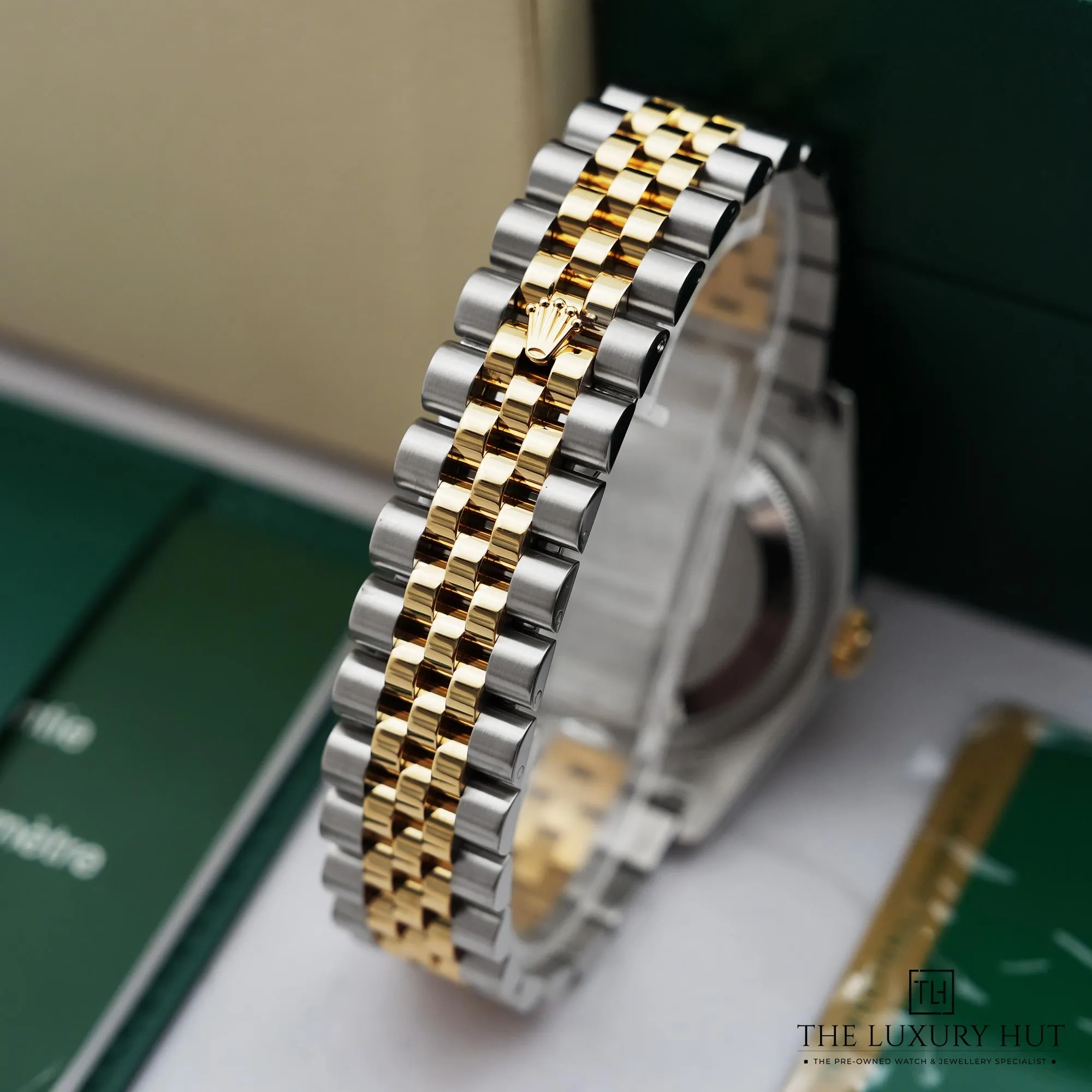 2026/03/e95796a7-1559-4699-a9a8-924ebfaa7427Rolex_Datejust_Turn-O-Graph_Steel_Gold_36mm_White_52748-d.jpg.webp