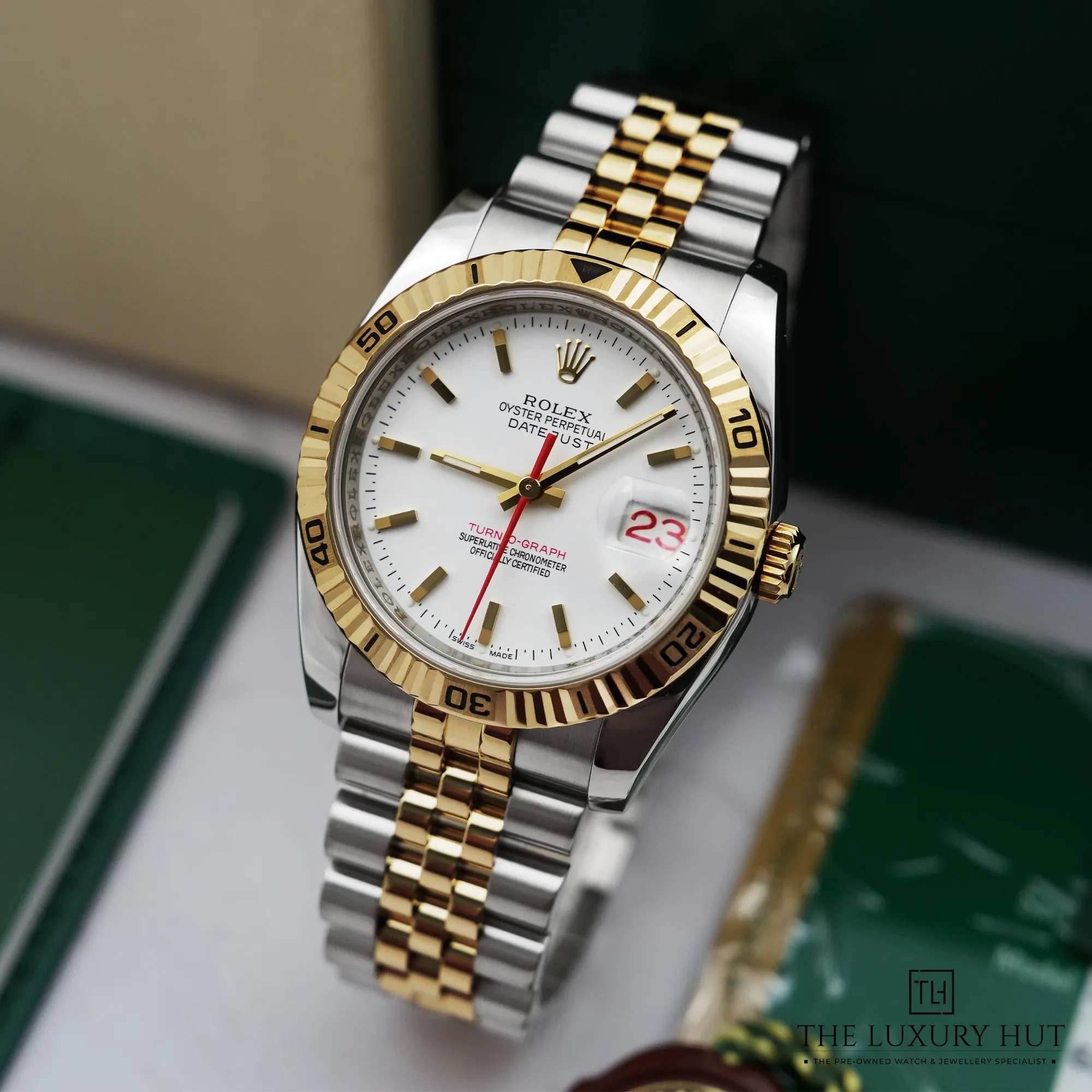 2026/03/ed6cad81-8d0c-4689-a2c5-abdeb607d491Rolex_Datejust_Turn-O-Graph_Steel_Gold_36mm_White_52748-b.jpg.webp