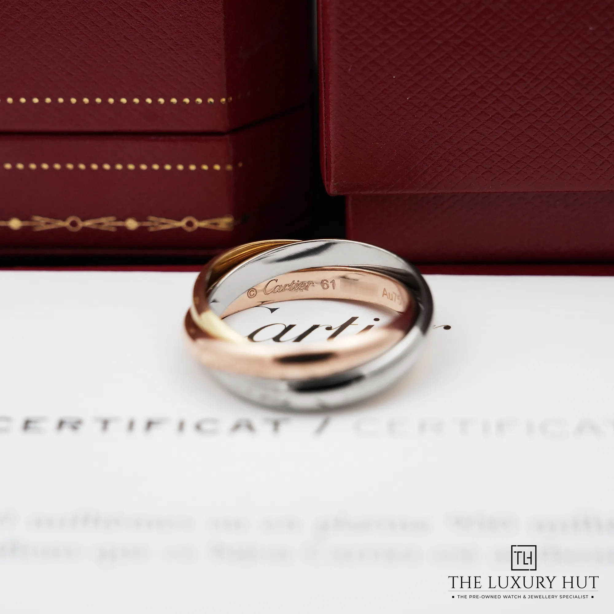 2026/03/edafaac3-0d08-4d0a-9a23-49e3fcc552c3Cartier_Trinity_Ring_Classic_Model_52797-b.jpg.webp