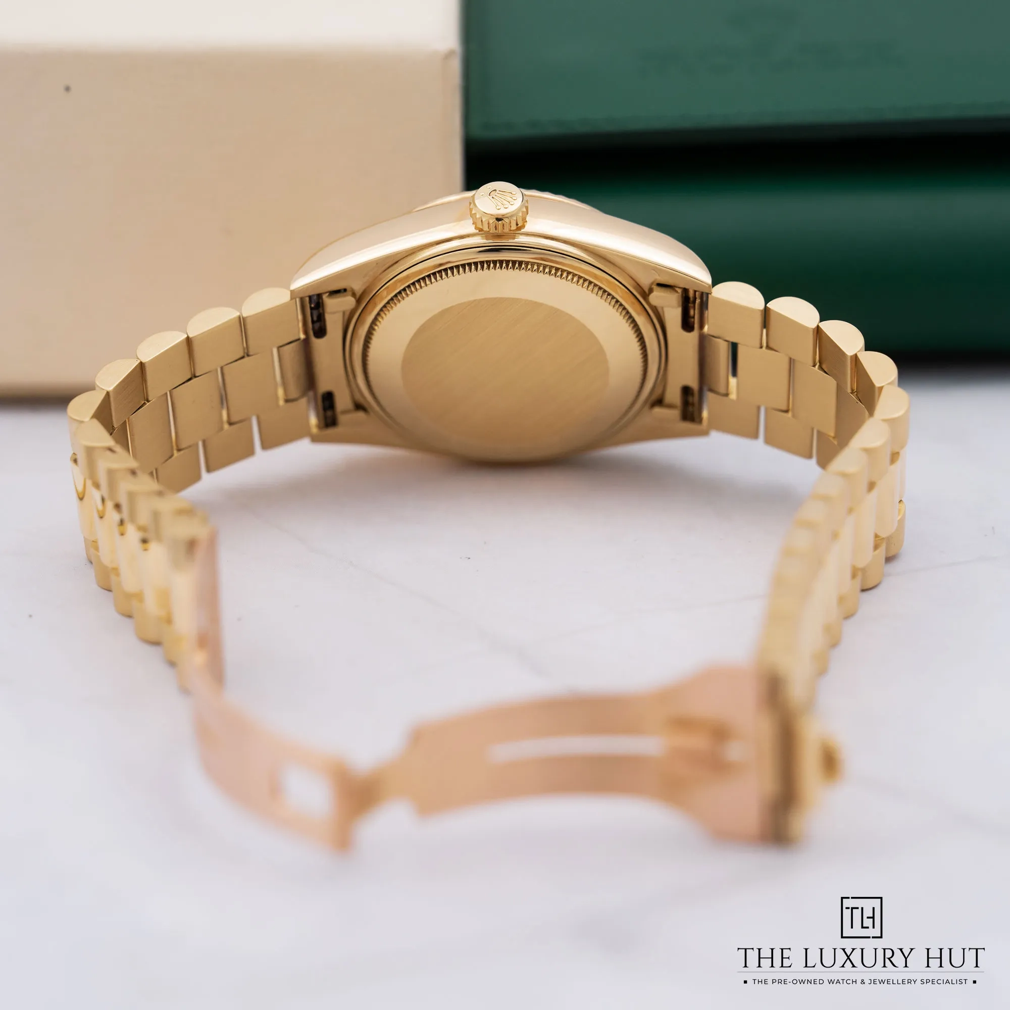 2026/03/f146fa8e-ea27-4c54-afd2-ac8aba07cdceRolex_Day-Date_36_SINGER_White_Caramel_Dial_52688-d.jpg.webp