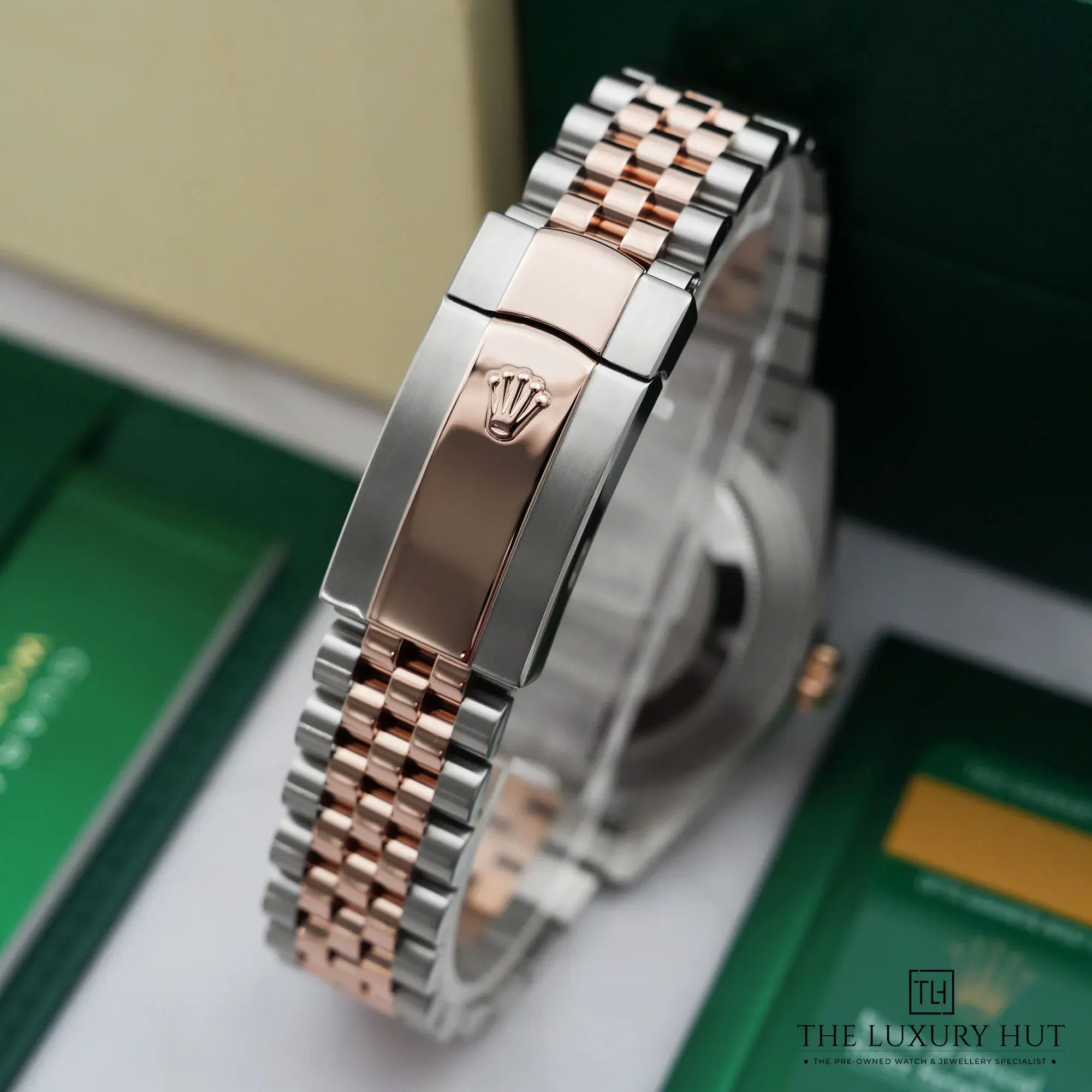 2026/03/f9a98c19-41e4-45fc-bb2d-8ff57a12415aRolex_Datejust_Steel_Gold_41mm_Chocolate_Diamond_52776-d.jpg.webp