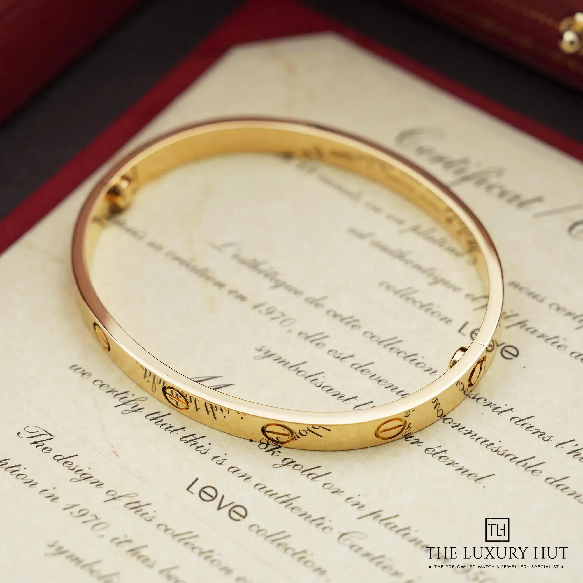 2026/03/ff848696-4da2-4bcc-a8fd-a40b398f6657Cartier_Love_Bracelet_Classic_Yellow_Gold_52682-b.jpg.webp
