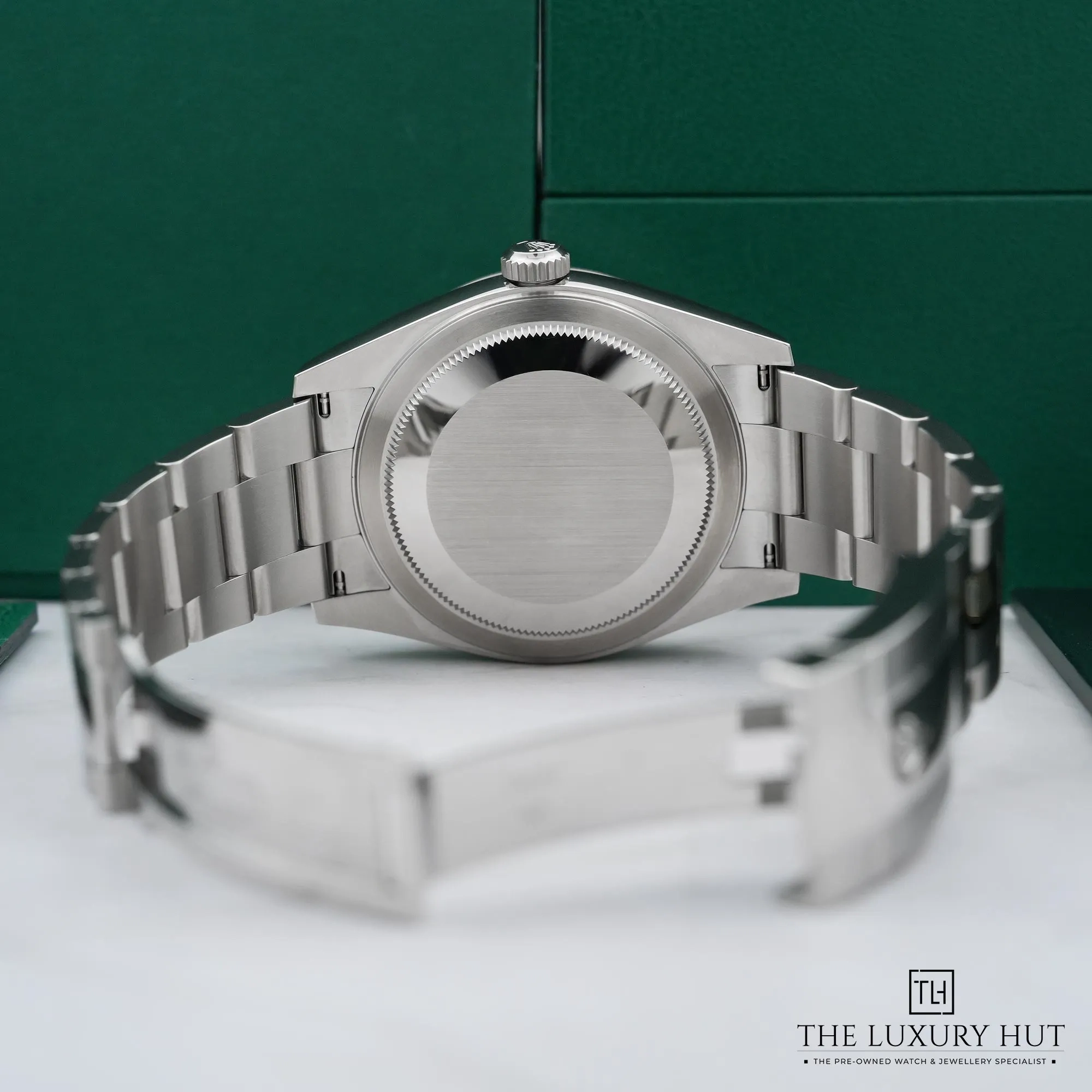 2026/04/000e6076-f07d-4151-bcb0-725fea9e259aRolex_Sky-Dweller_Steel_White_Gold_42mm_Mint_Green_52915-d.jpg.webp