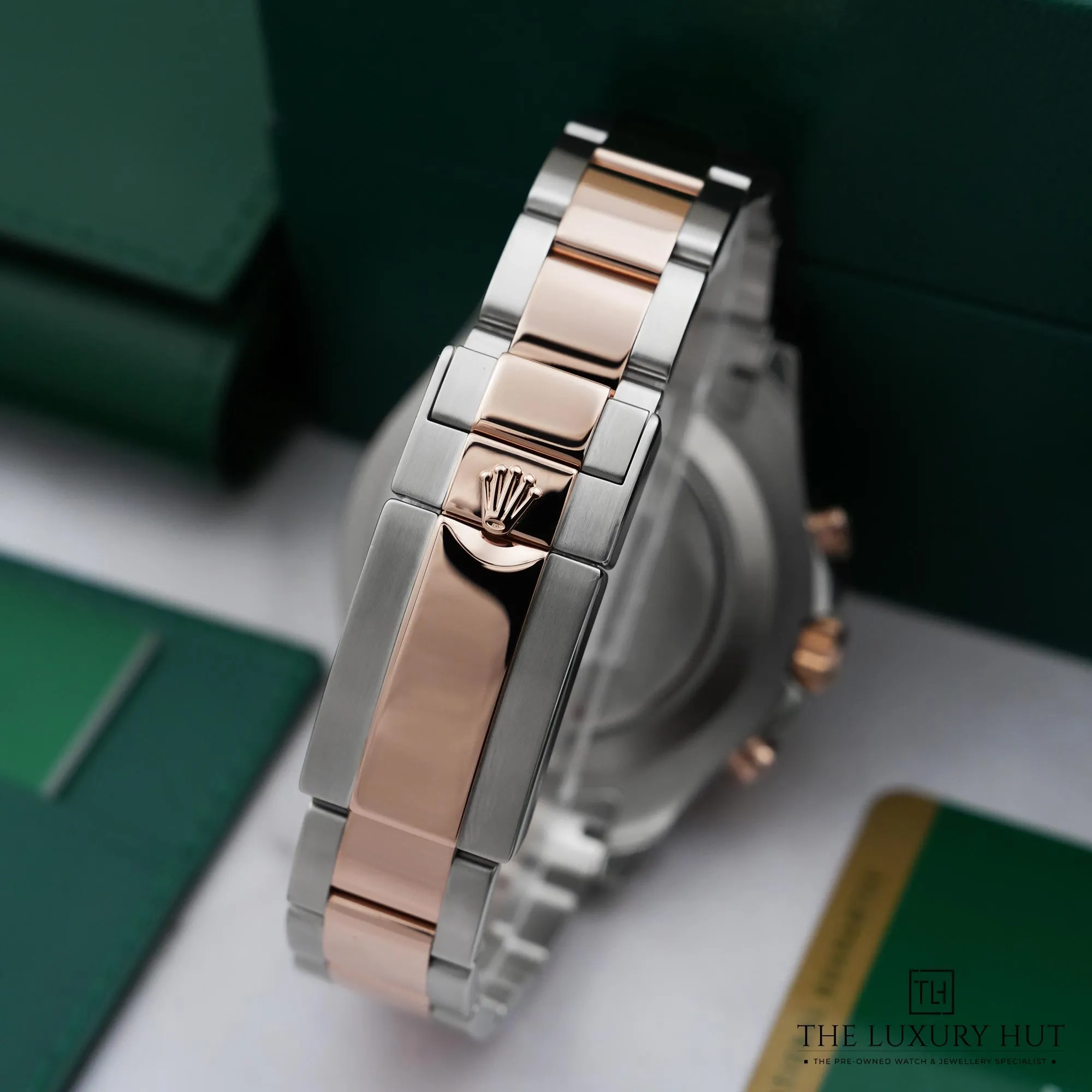 2026/04/063a9ffd-f2b6-4913-a30f-ac1c54f908e2Rolex_Yacht-Master_II_White_Dial_52778-e.jpg.webp