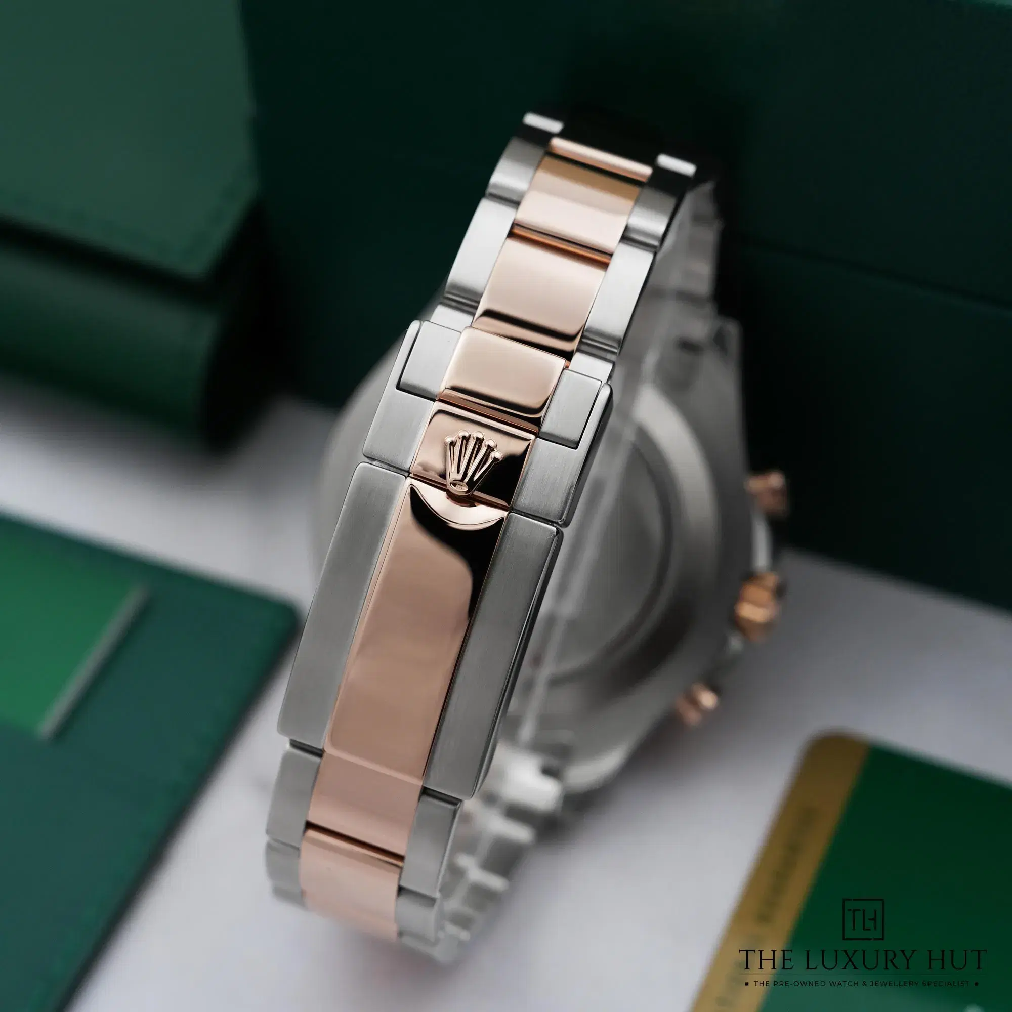 2026/04/063a9ffd-f2b6-4913-a30f-ac1c54f908e2Rolex_Yacht-Master_II_White_Dial_52778-e.jpg.webp