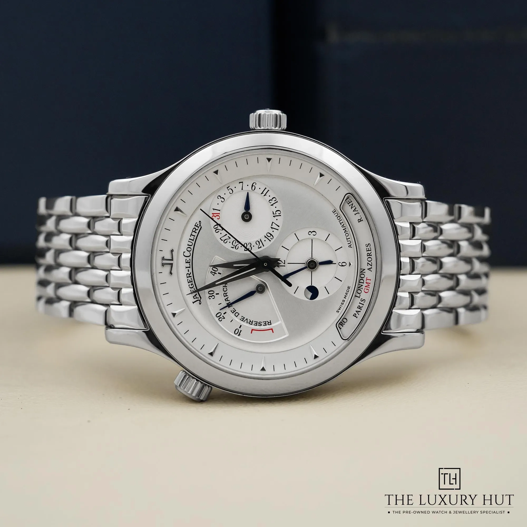 2026/04/075a01bc-6b96-47d9-b6c9-5376e2dabd2bJaeger_LeCoultre_Master_Geographic_Steel_Silver_52842-c.jpg.webp