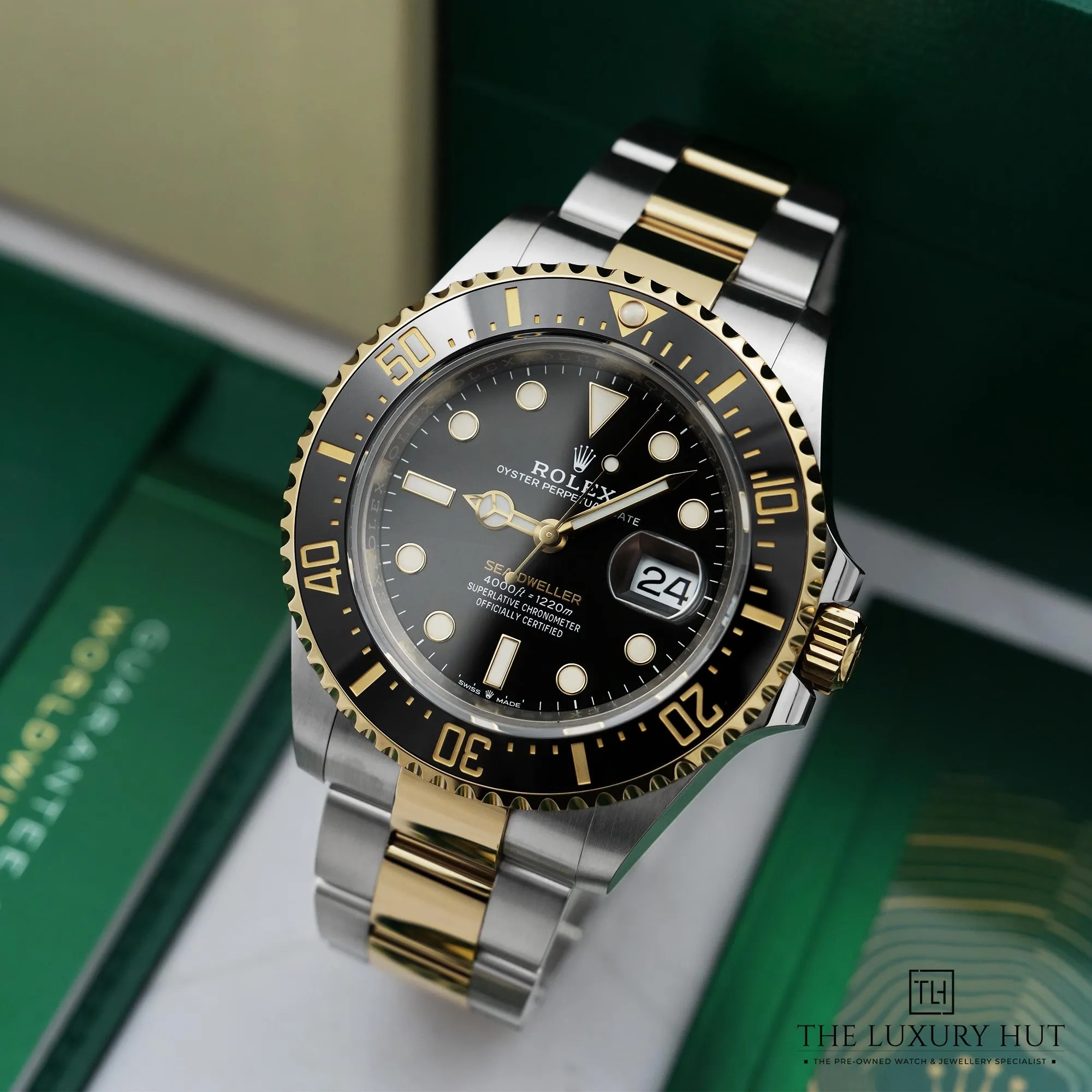 2026/04/0c09d087-ec60-4b77-9e44-13910ae06240Rolex_Sea-Dweller_Steel_Gold_43mm_Black_52850-b.jpg.webp